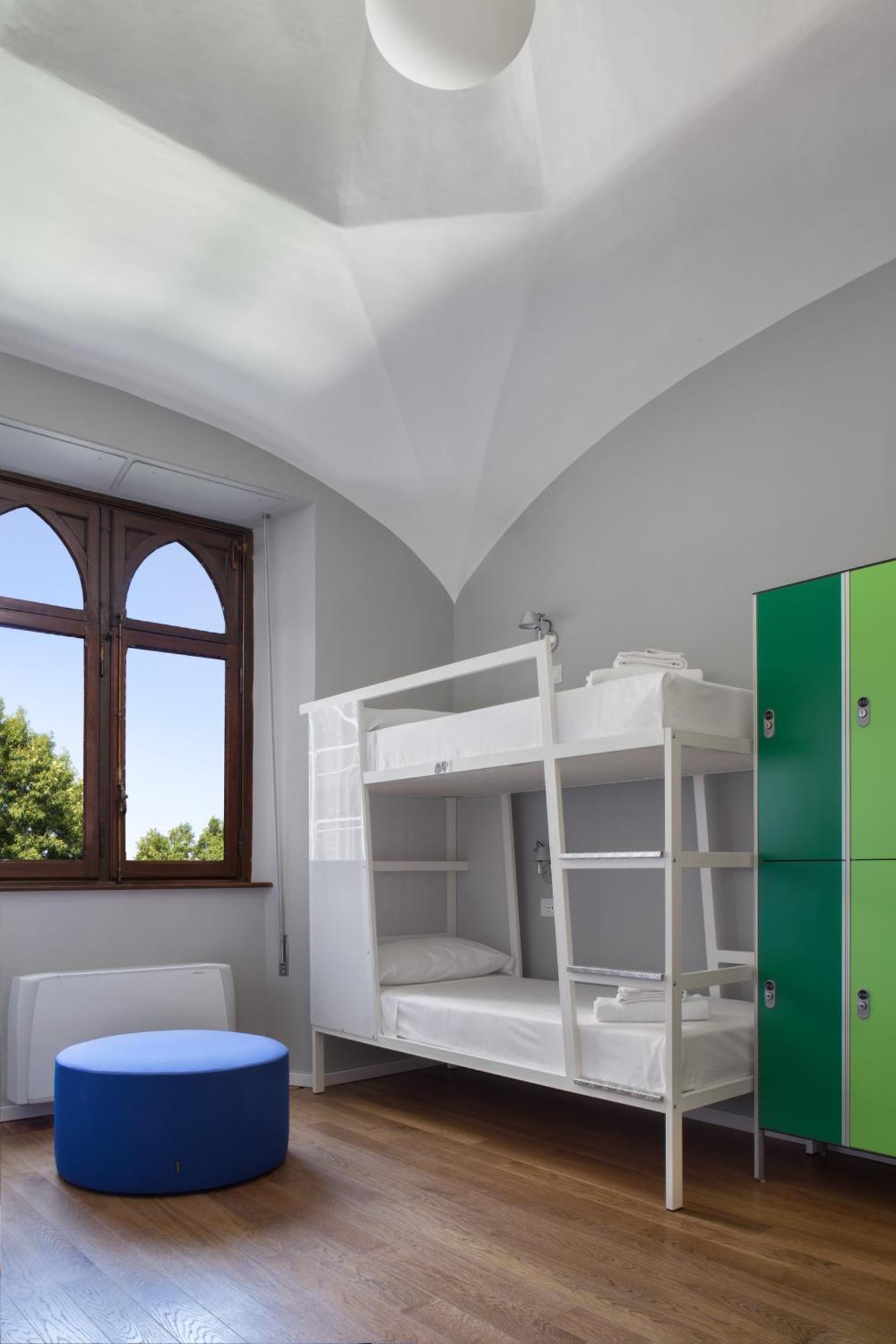 Bed 6-Bed Female Dormitory Room