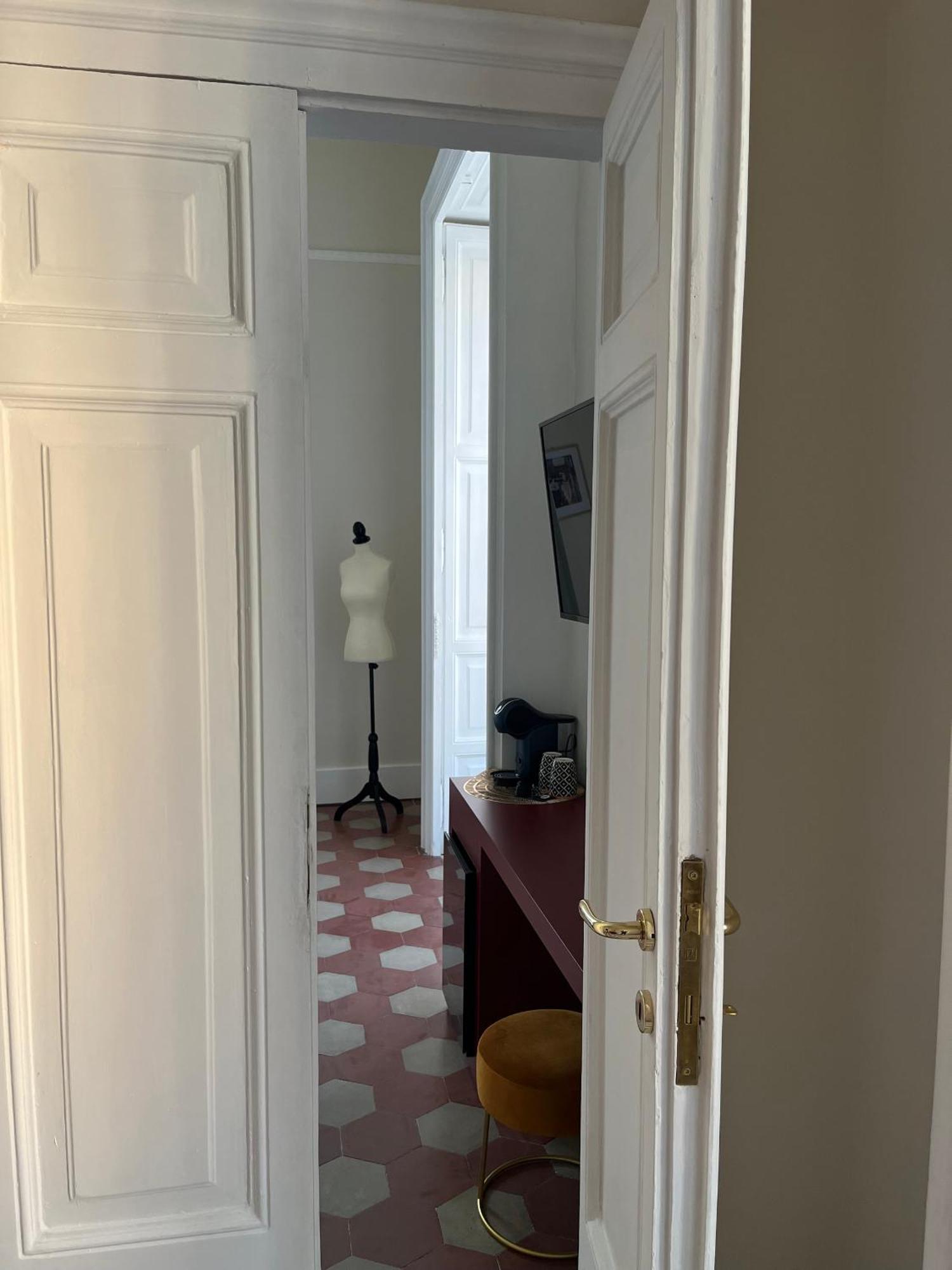 Deluxe Double Room Balcony,1511344234:JPEG