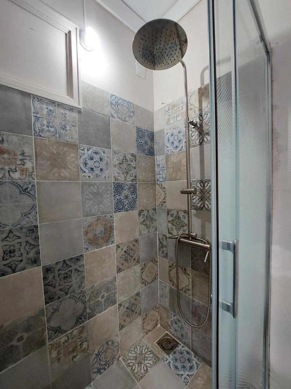 Triple Room Private Bathroom,1575389240:JPEG