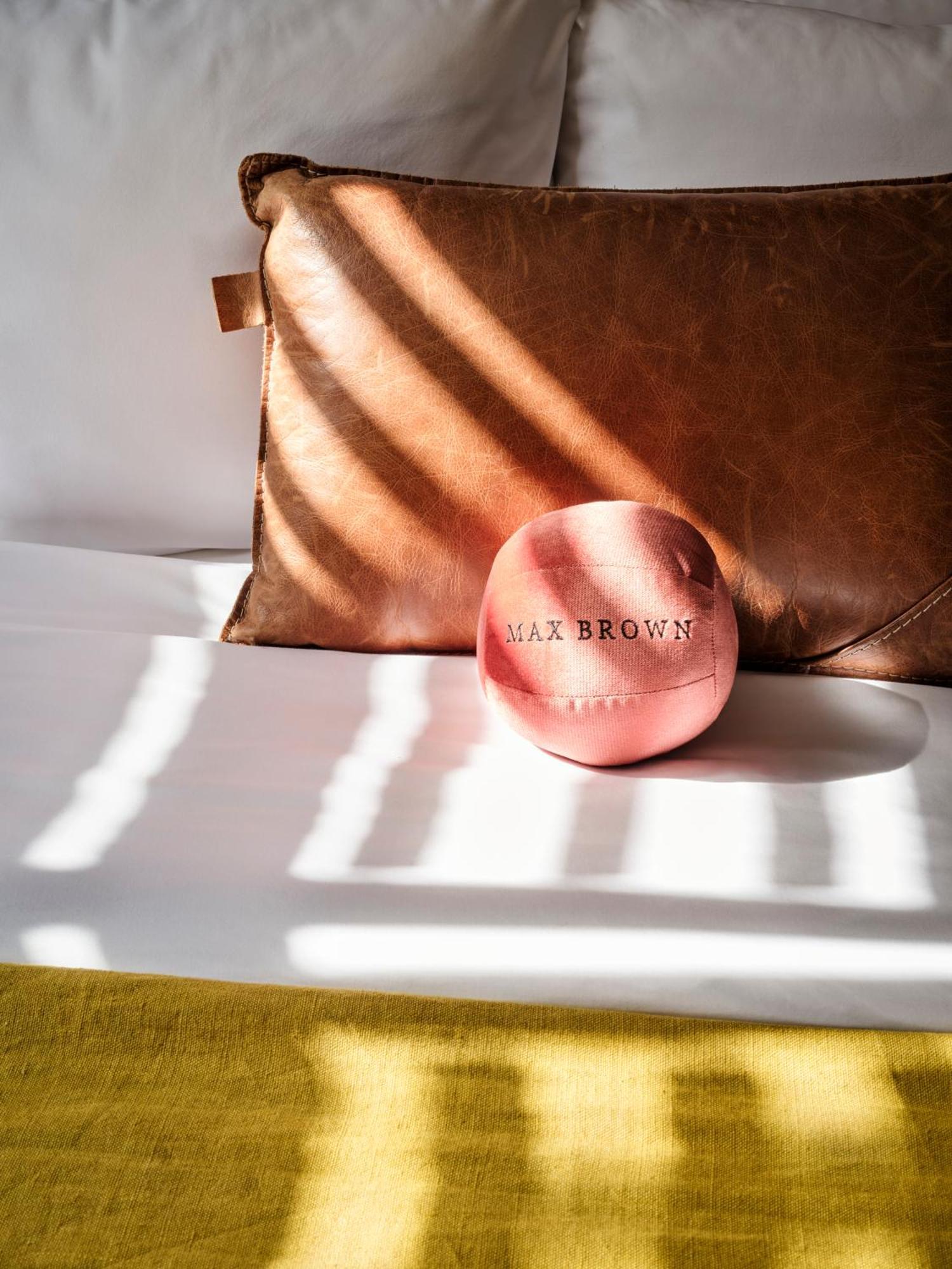 Small Room,1516403308:JPEG