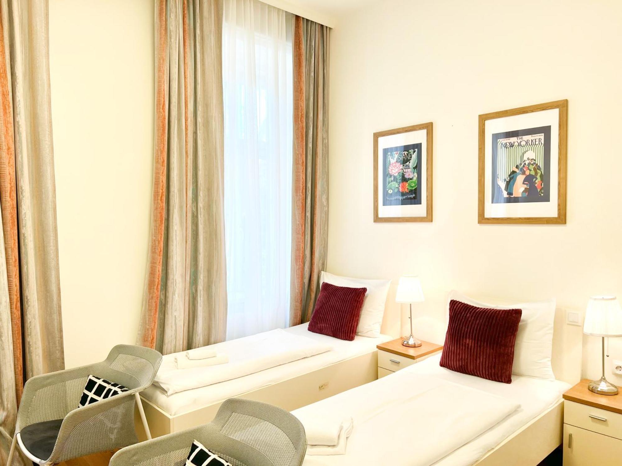 Twin Room,1516419676:JPEG