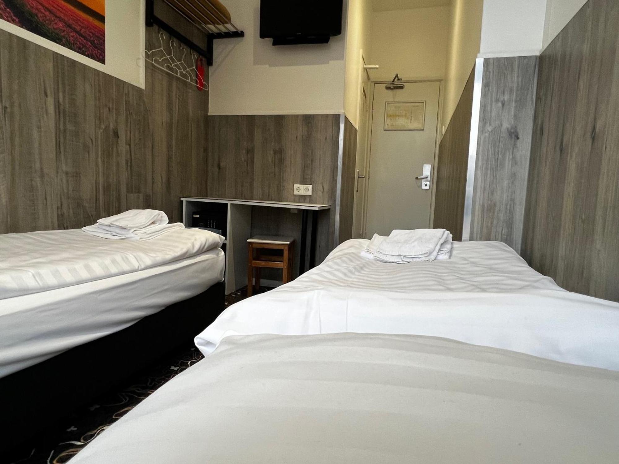 Basic Twin Room,1516411693:JPEG