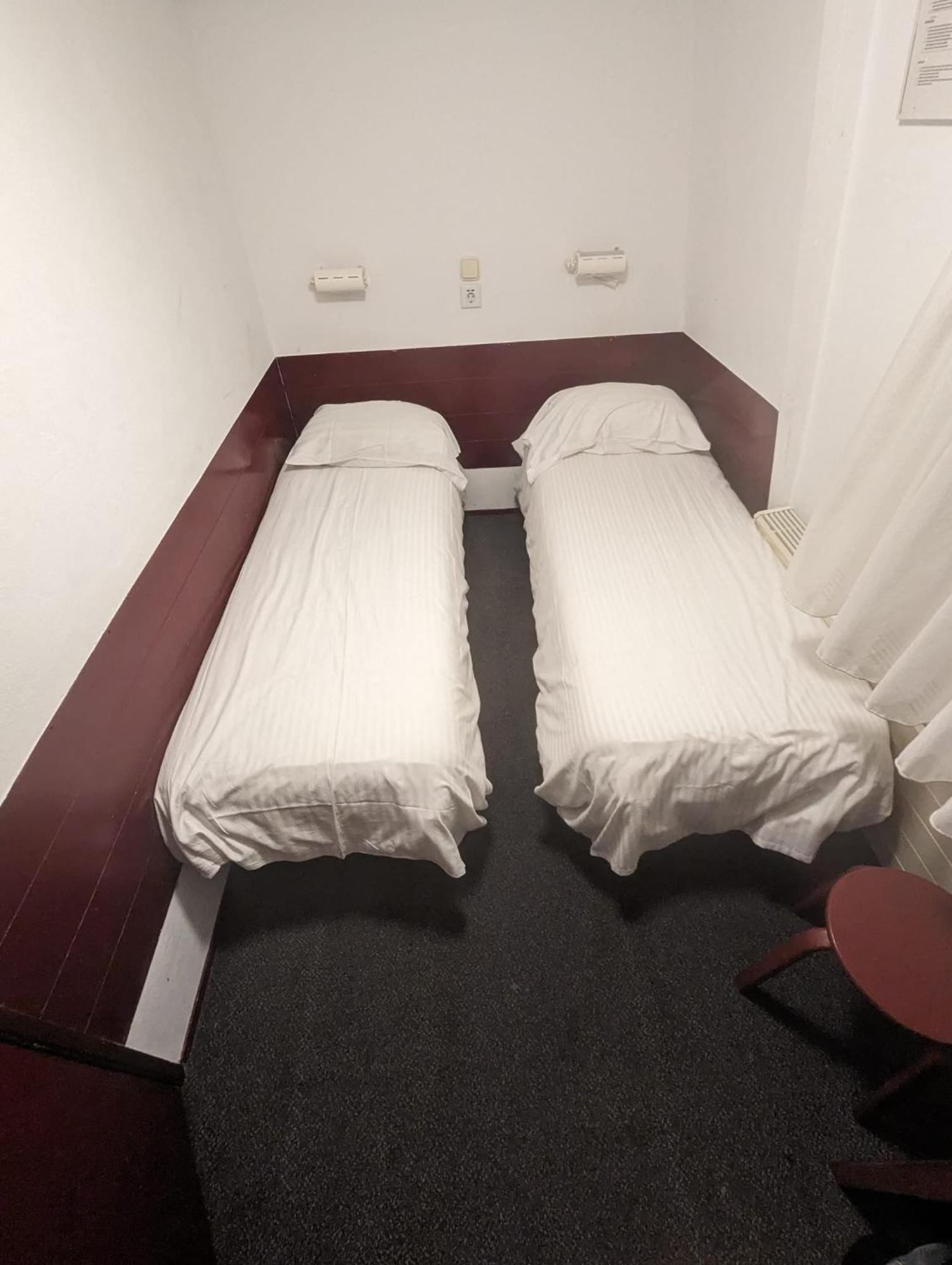 Standard Twin Room,1516403998:JPEG
