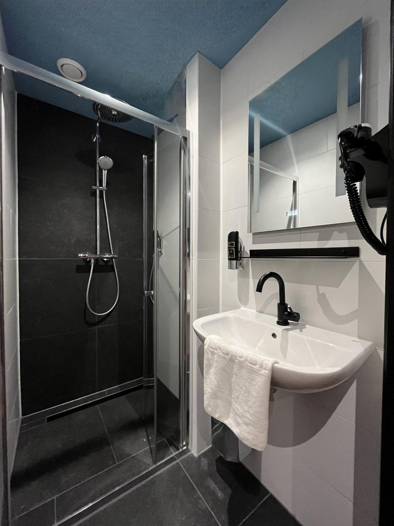 Private Room