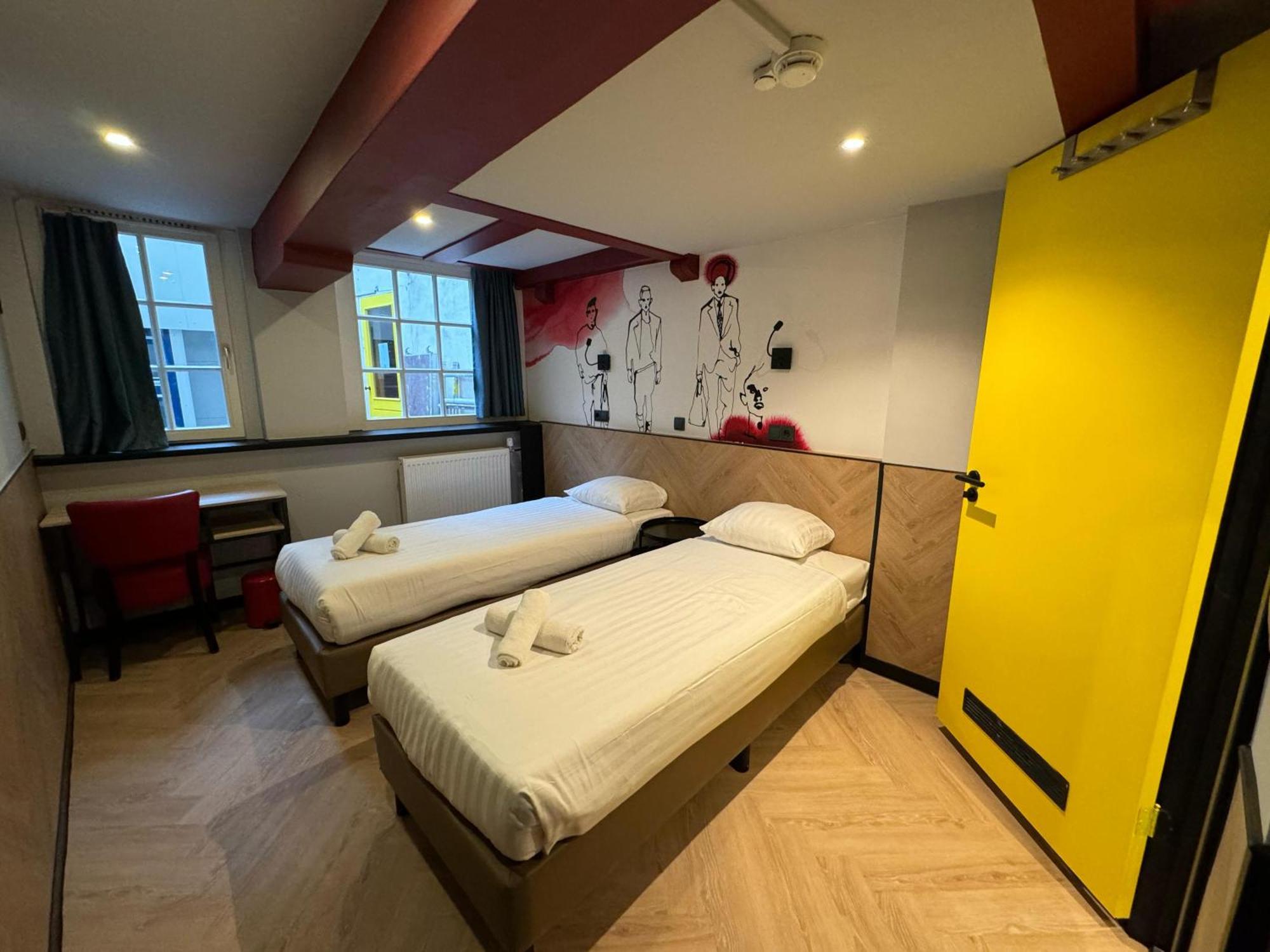 Twin Private Room
