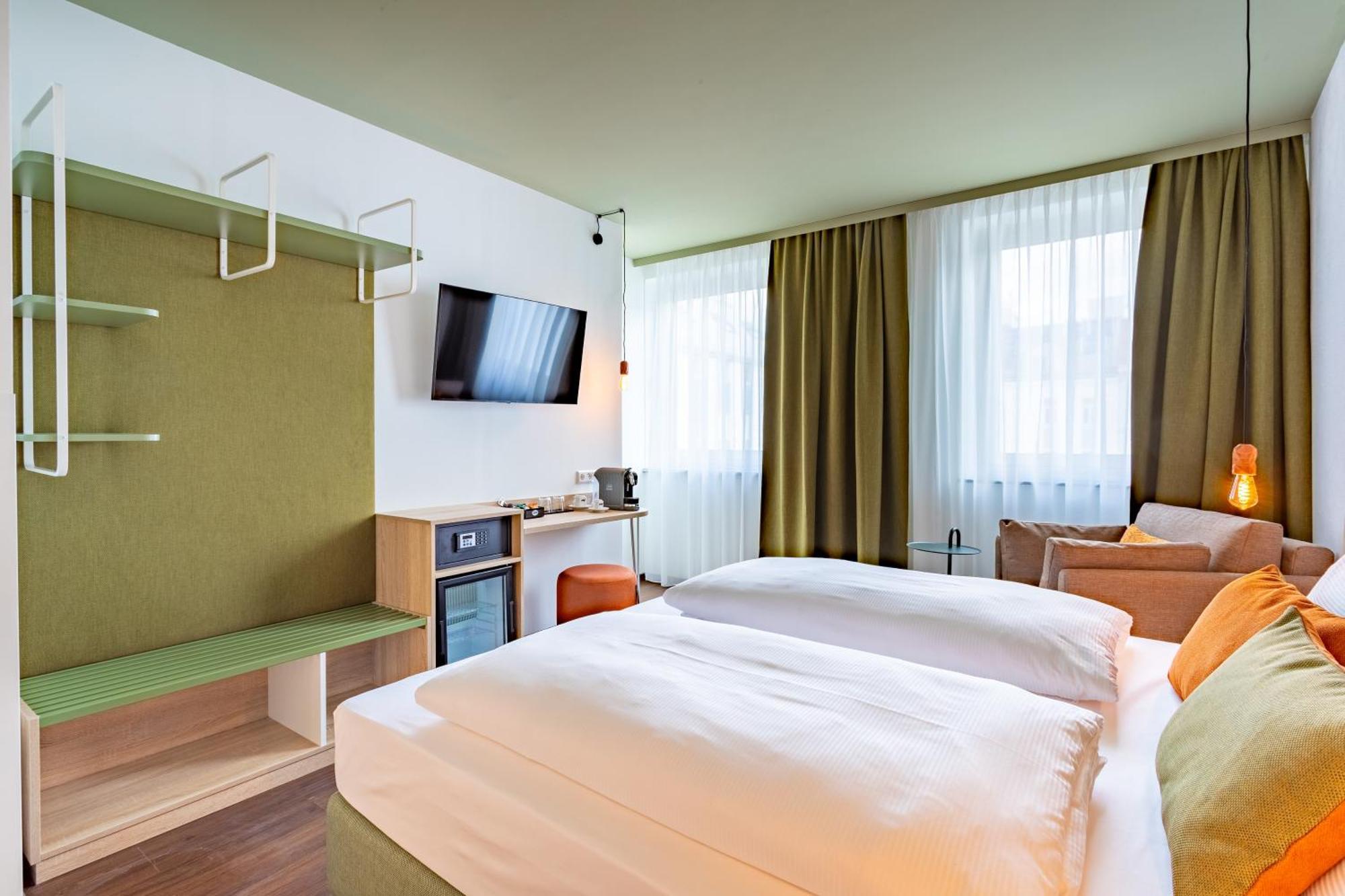 Deluxe Triple Room,1516418716:JPEG