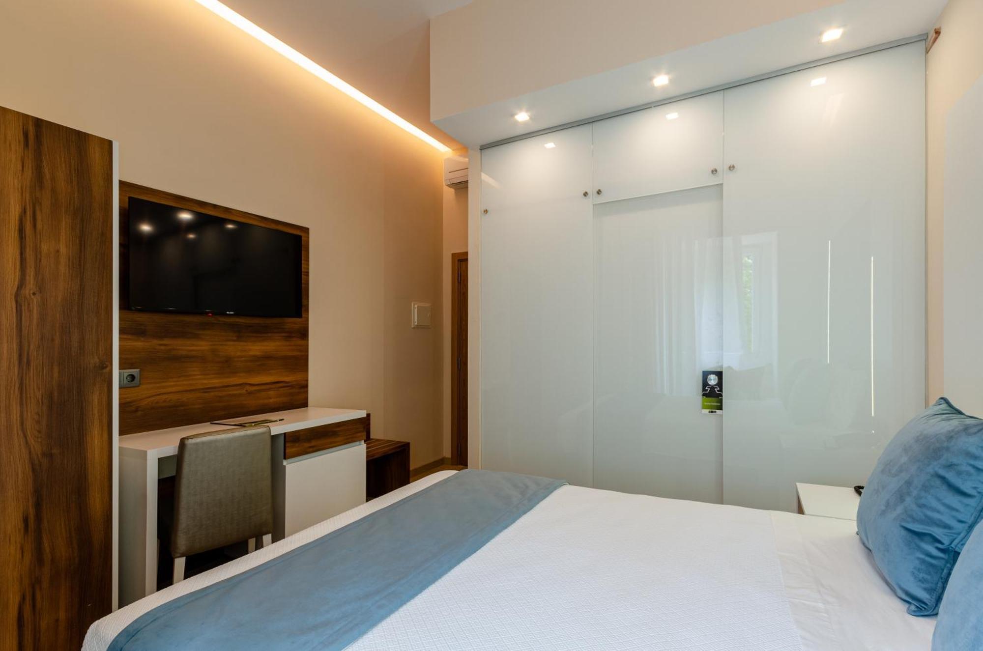 Superior Double Room,1516422892:JPEG