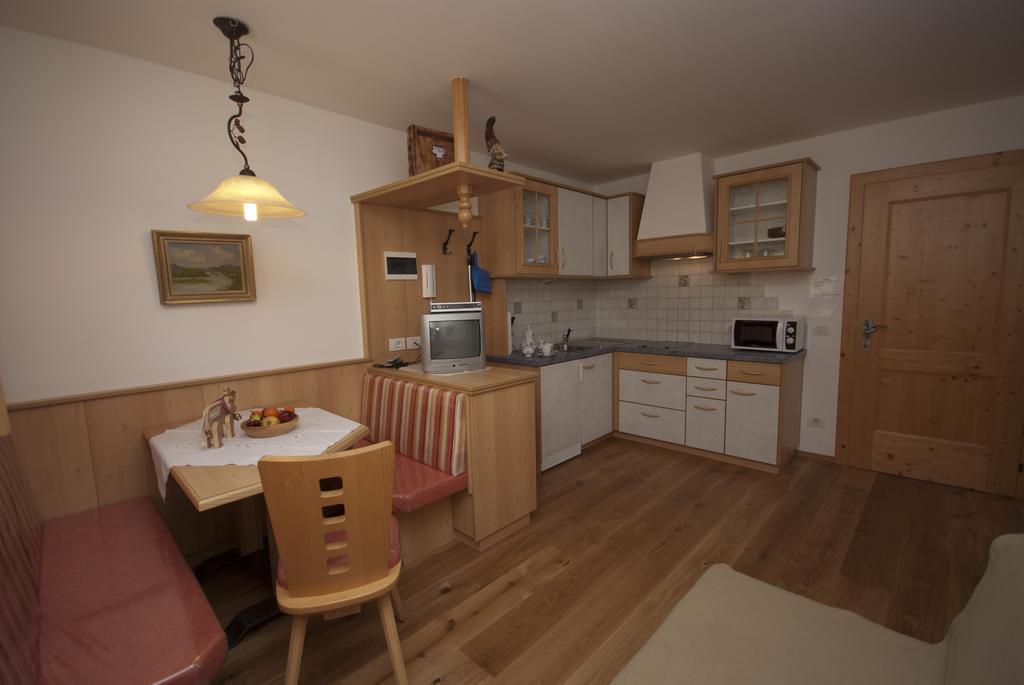One-Bedroom Apartment,231810805:JPEG