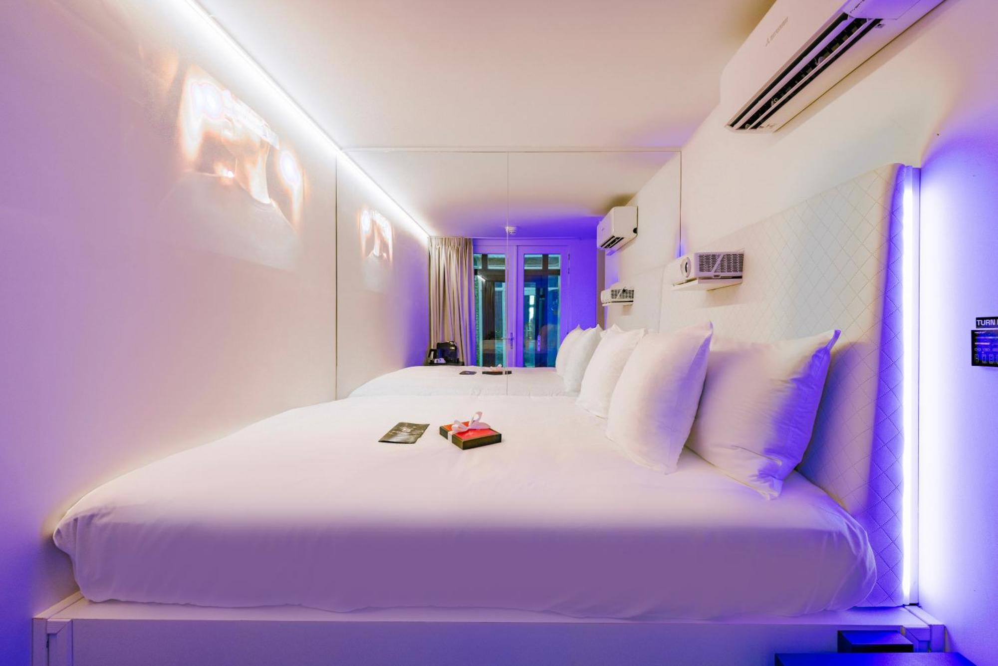 Double Room - "Party Room" by SUPPER,1541623414:JPEG