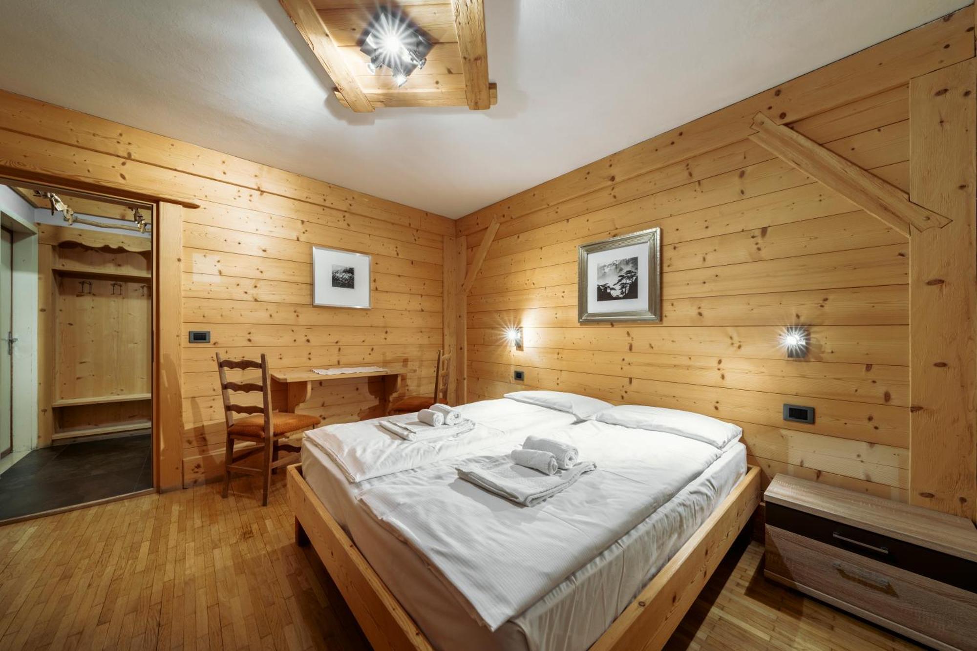 Standard Double or Twin Room,1604774285:JPEG