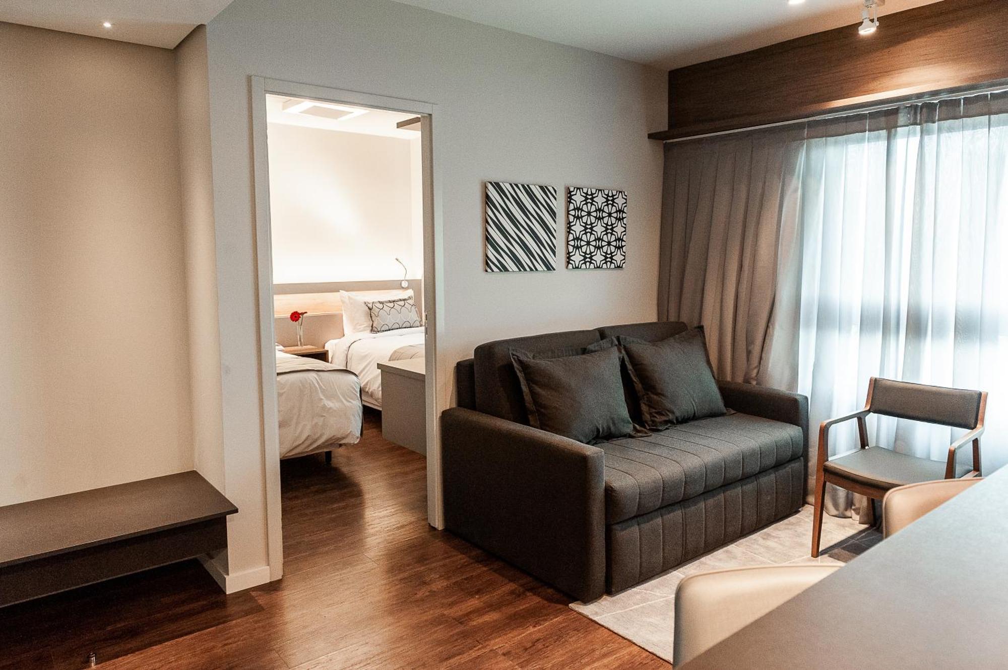 Suite Casal King com sofá-cama,1521343396:JPEG