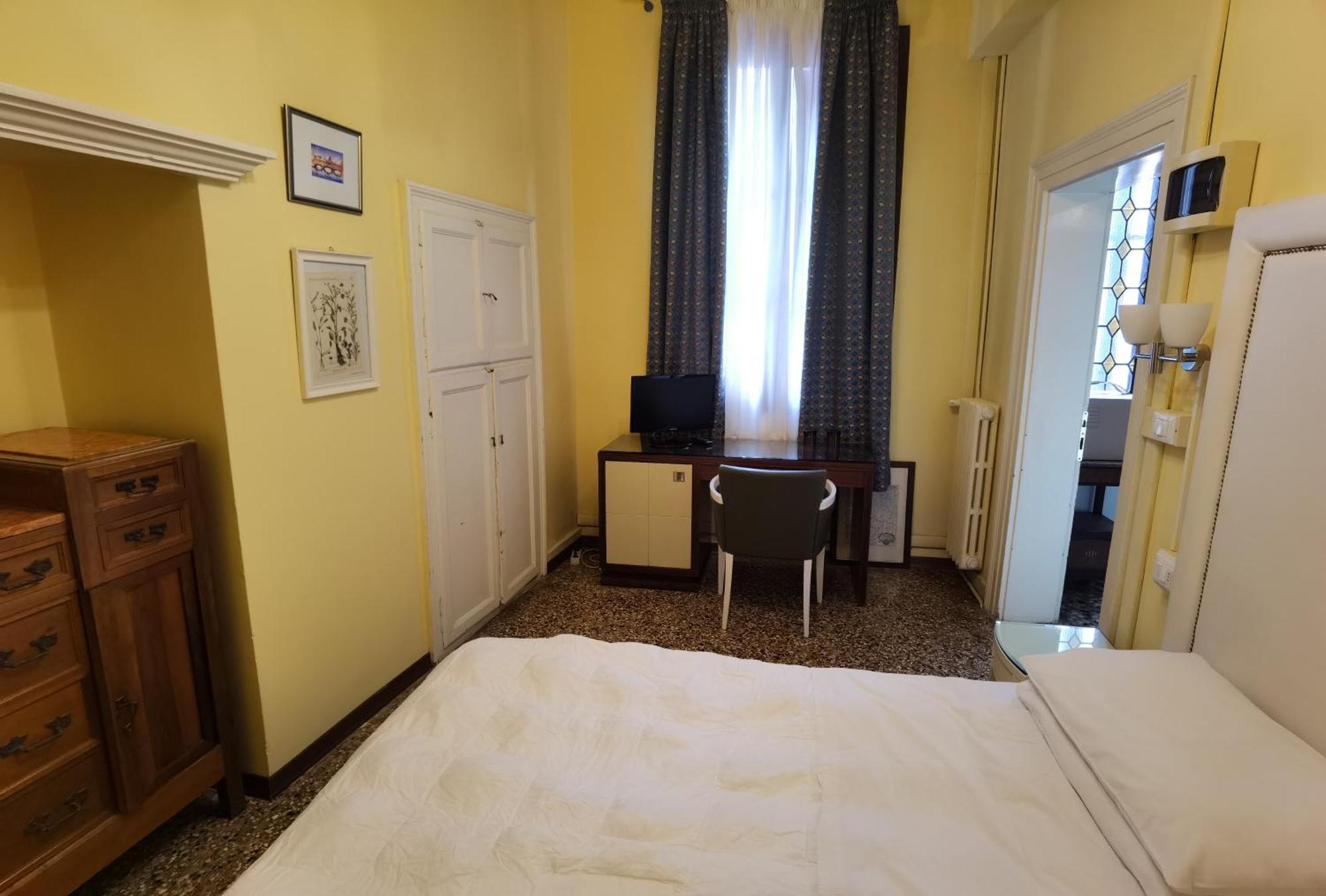 Double or Twin Room,1523529028:JPEG