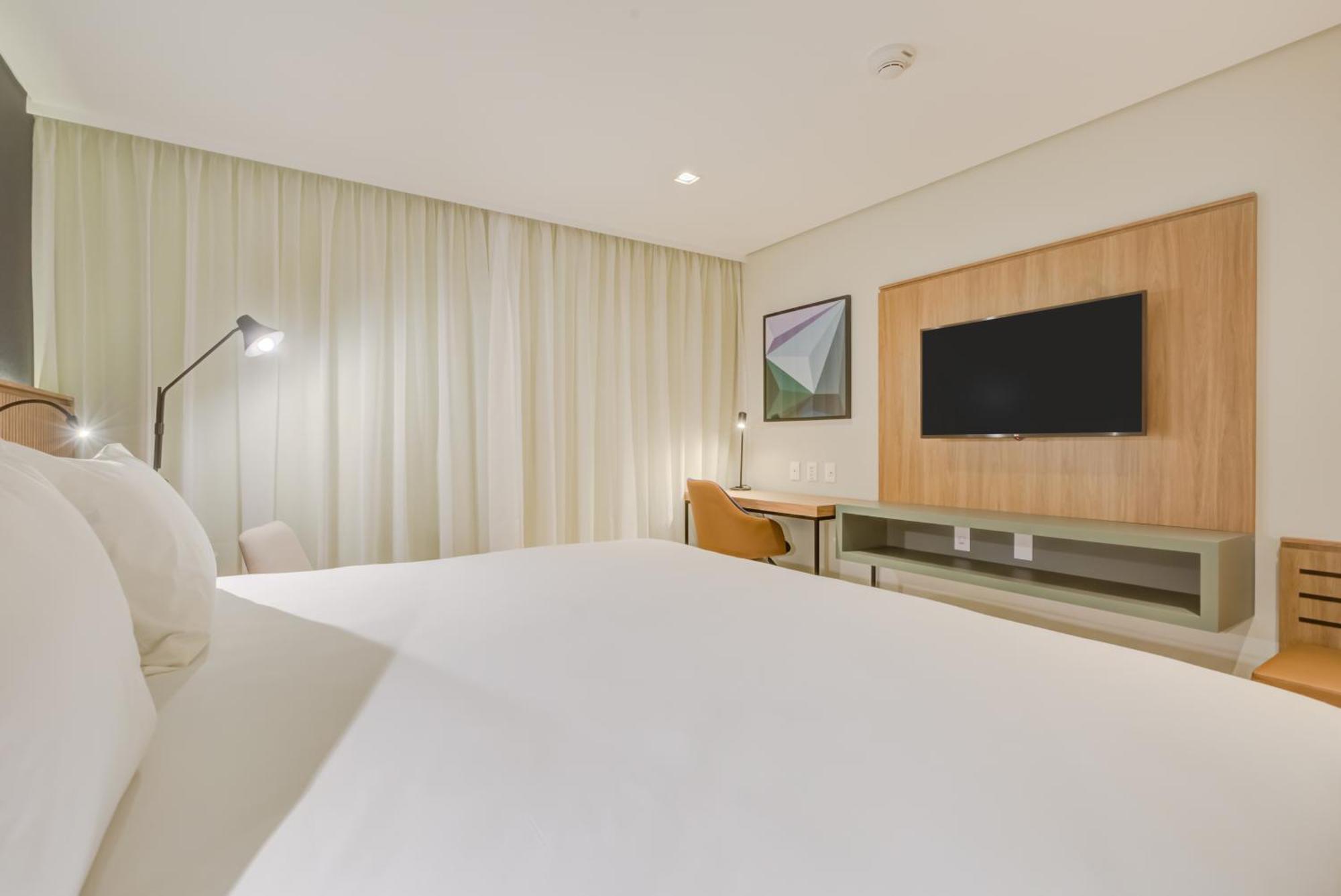 Superior King Room,1525071520:JPEG