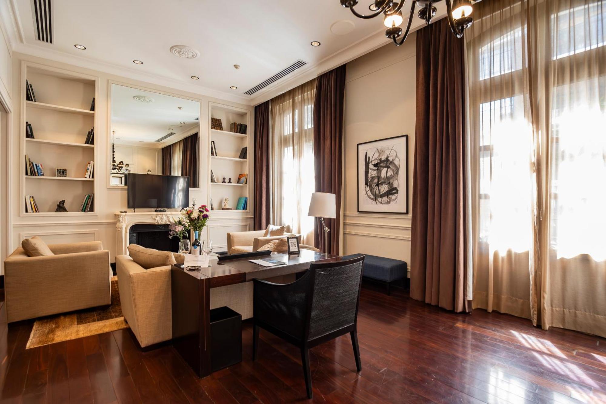 Presidential Suite,1526407078:JPEG
