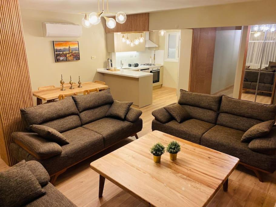 Double Room,1526945554:JPEG