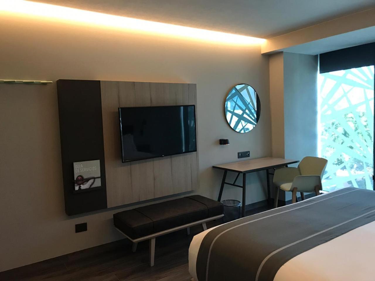 King Room,1527335884:JPEG