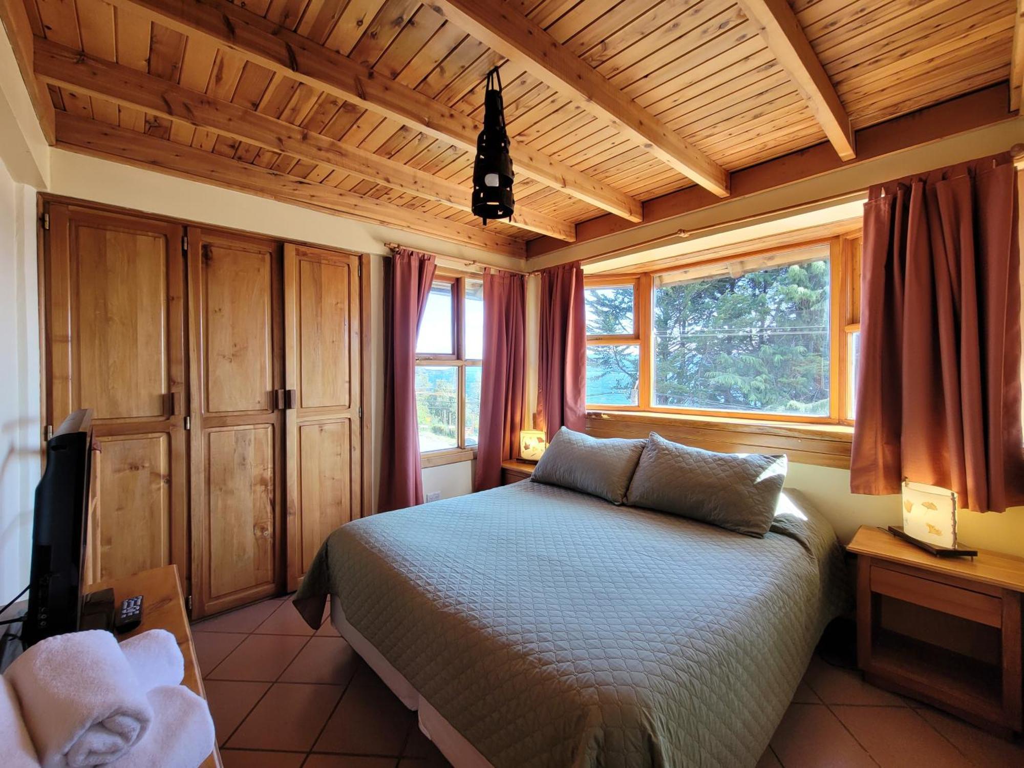 One-Bedroom Apartment,1527409219:JPEG