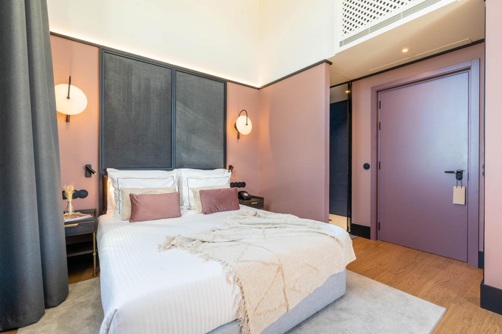 Cozy Double Room River View,1528214116:JPEG