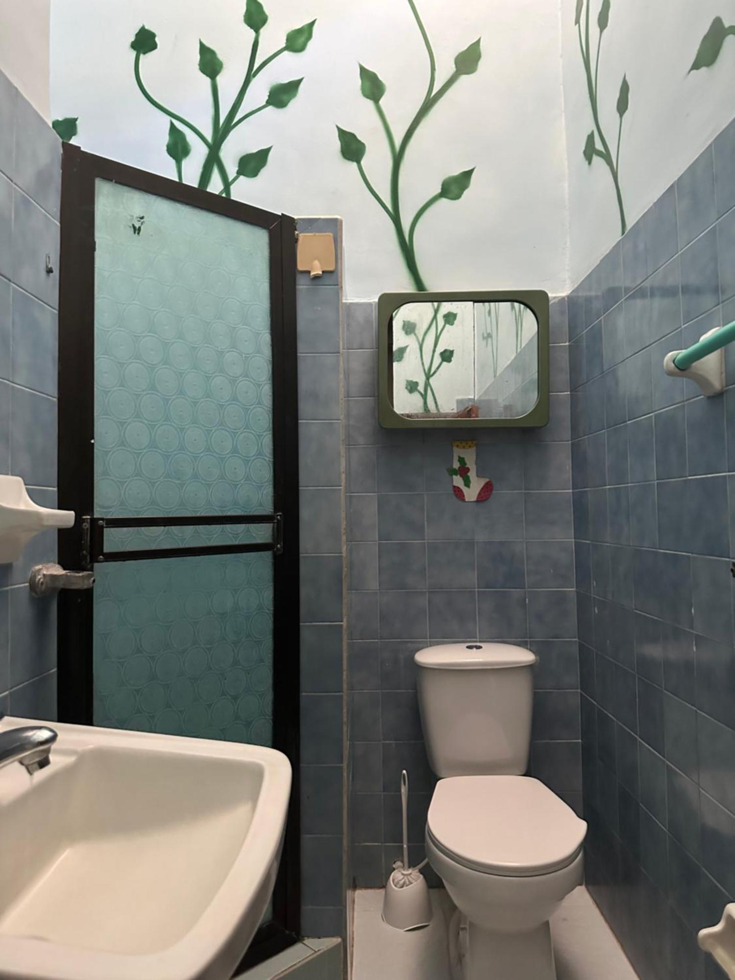 Twin Room,1528986835:JPEG