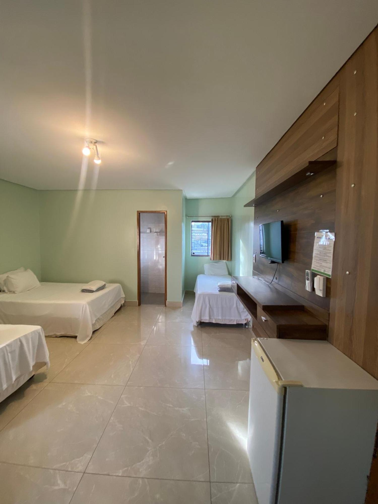 Family Room,1529037478:JPEG
