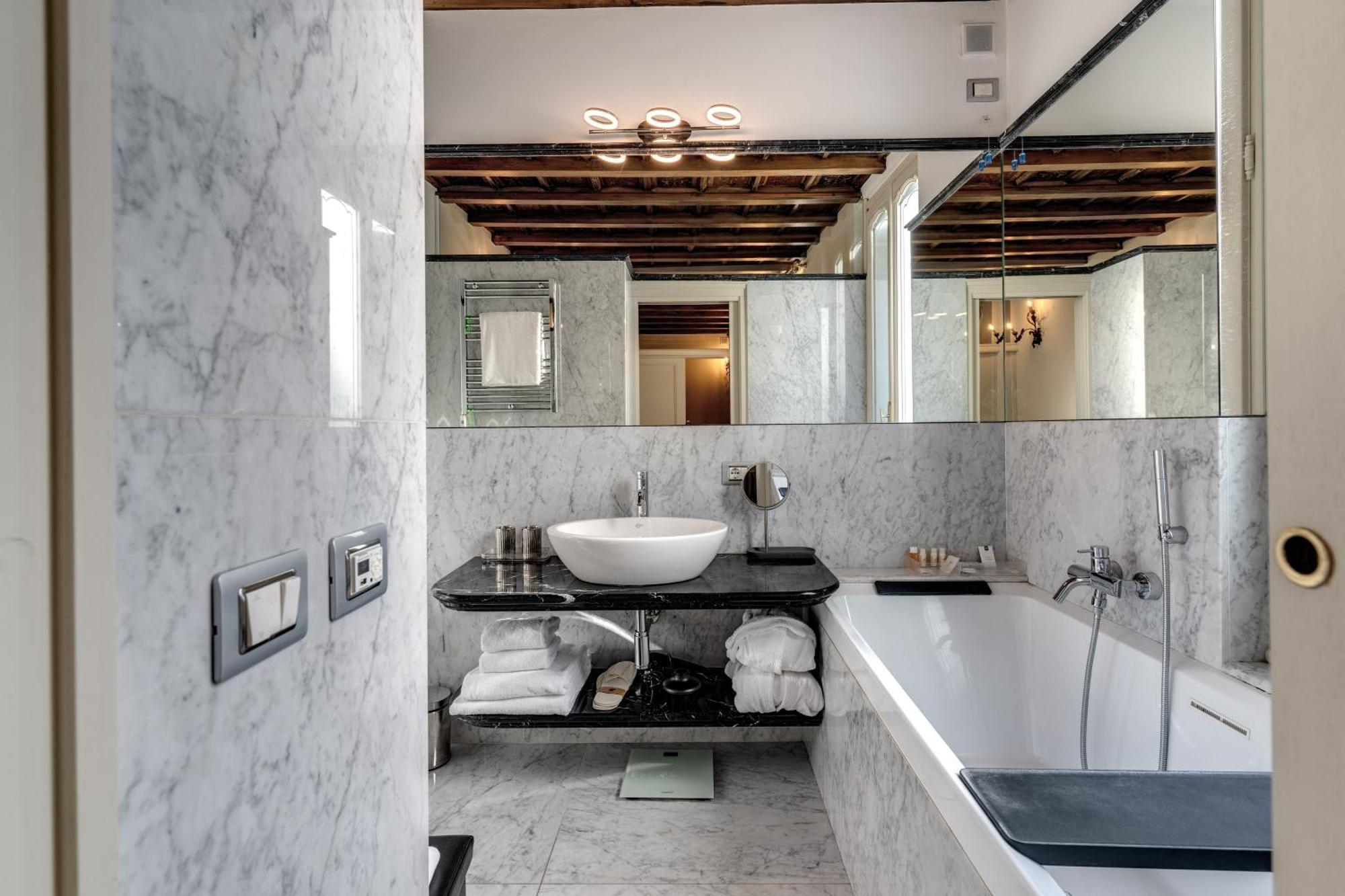 Apartment Annex Via Morigi 8,1529379310:JPEG