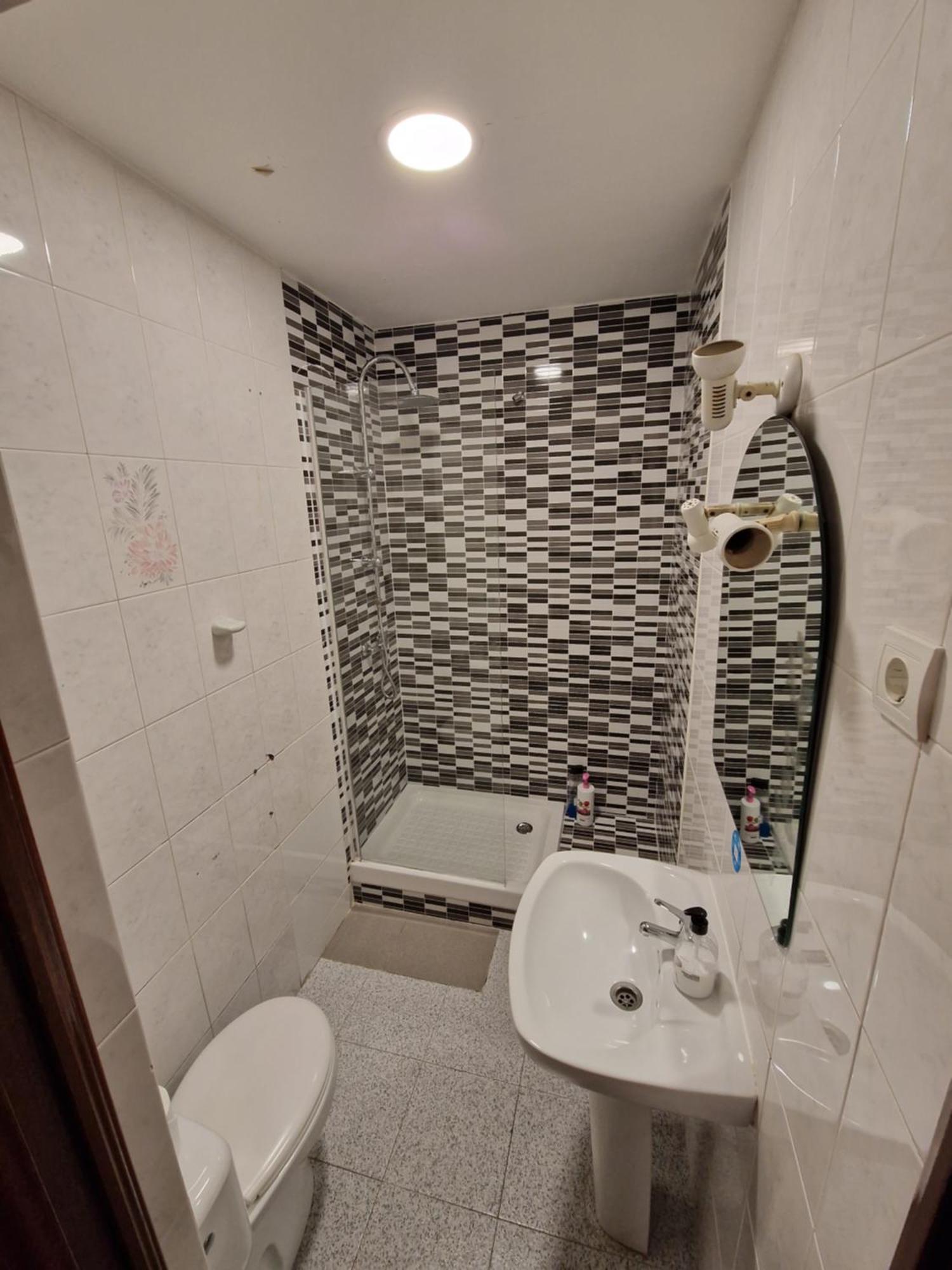 Quadruple Room Private Bathroom,1530292546:JPEG