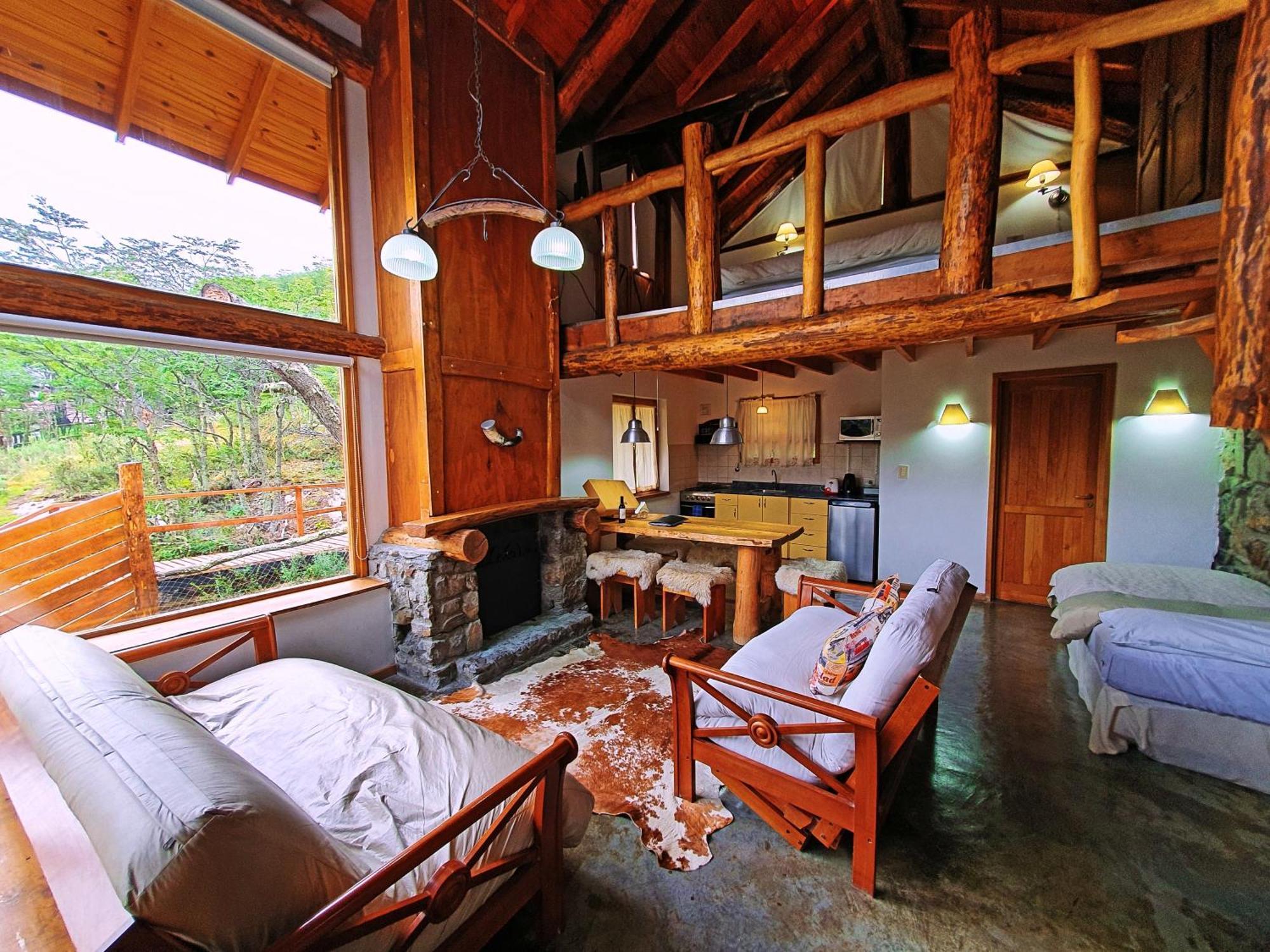 Deluxe Bungalow,1530911371:JPEG