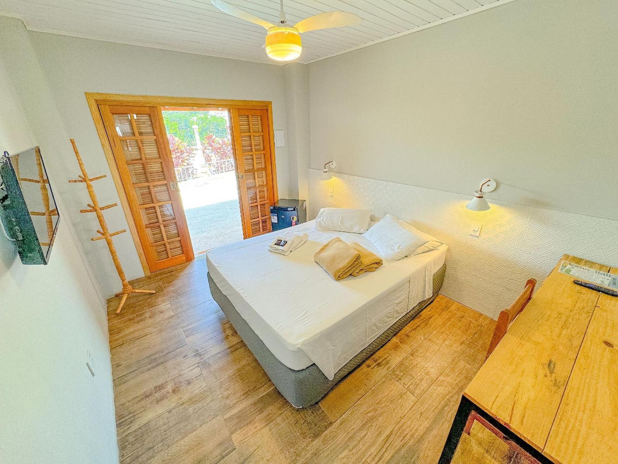 Quarto com Cama Queen-size