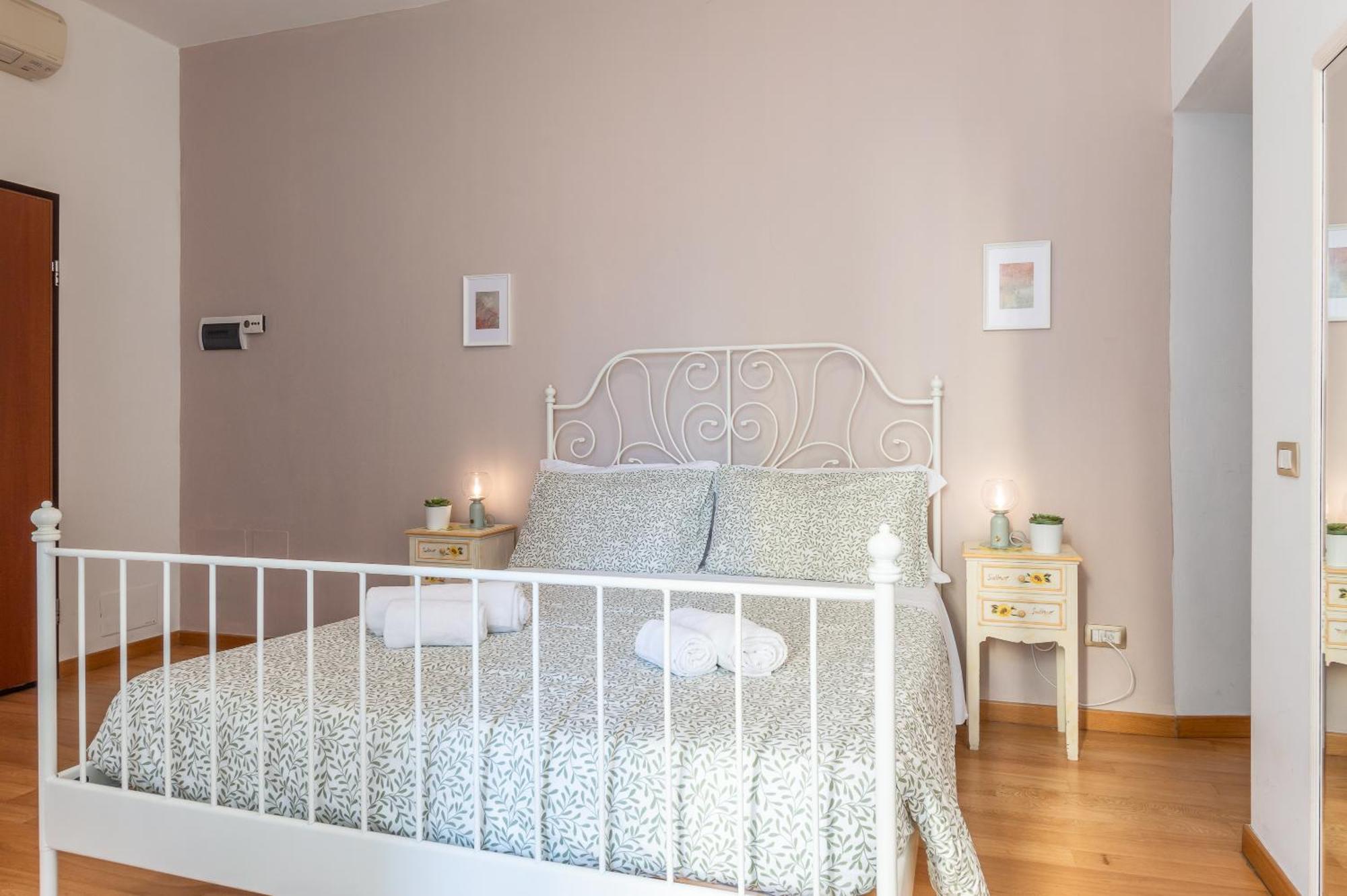 Double Room Balcony,1532879350:JPEG