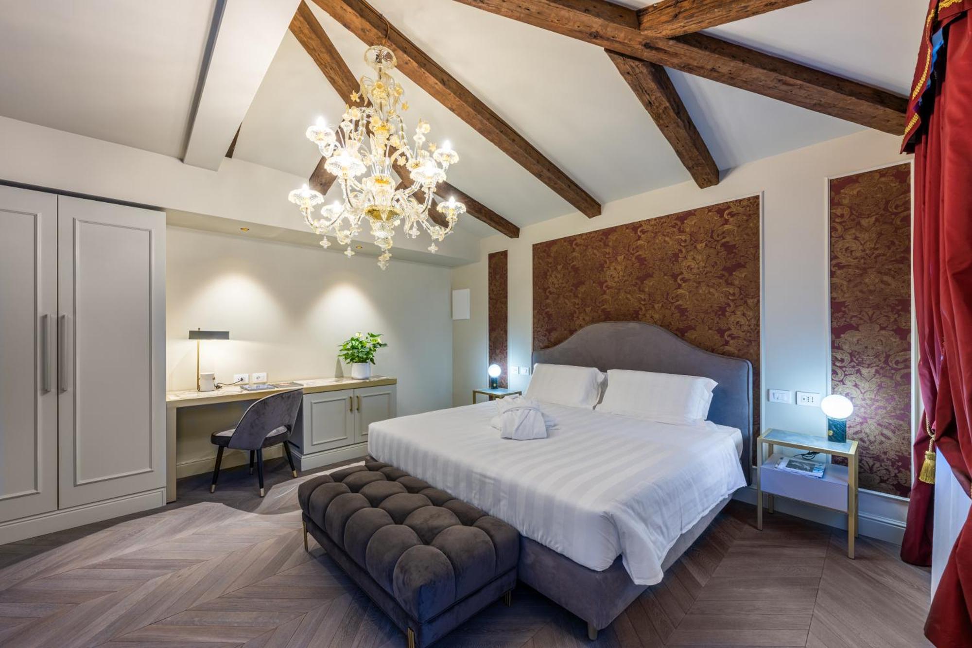 Superior Double Room,1576712243:JPEG