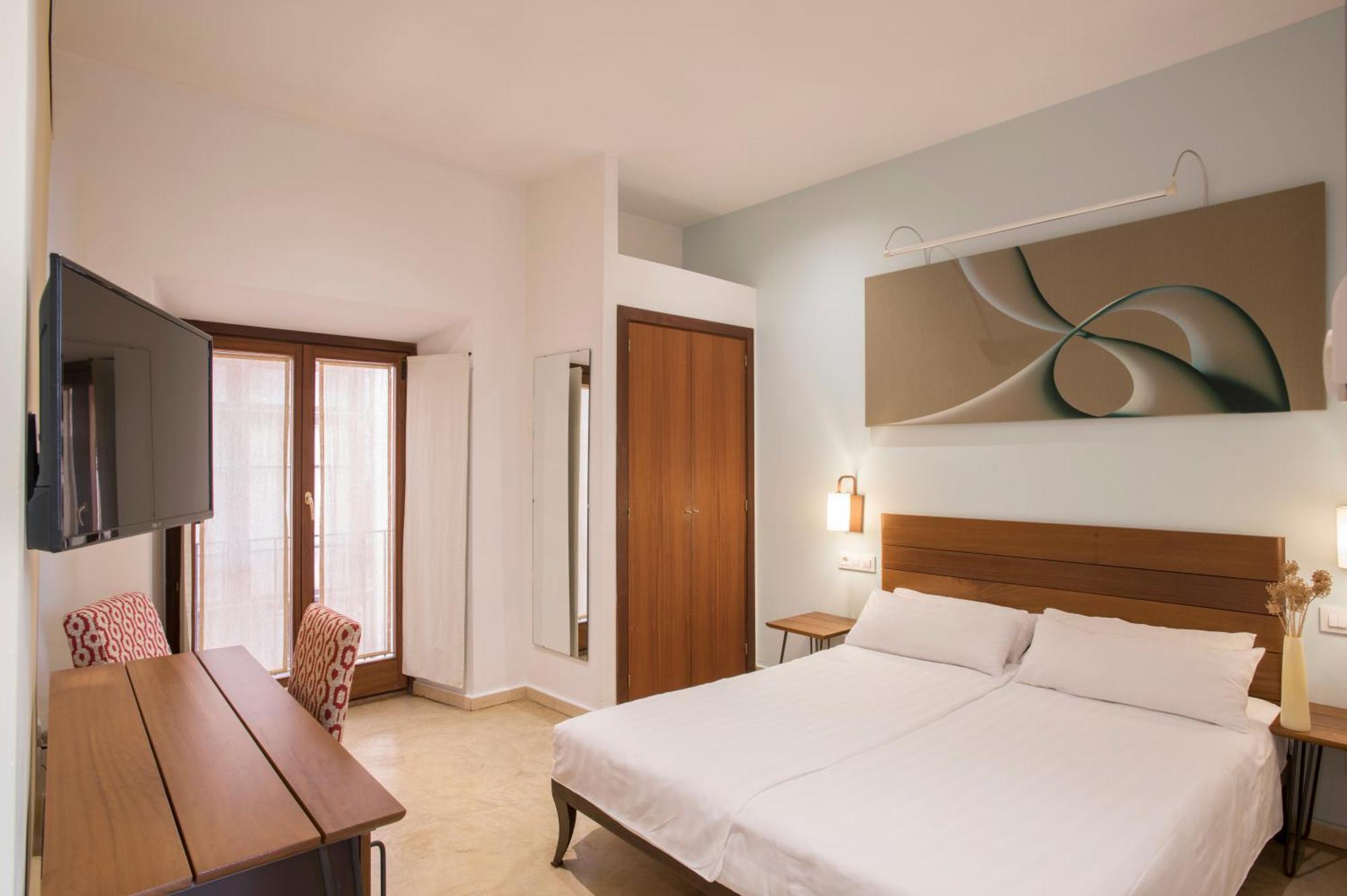 Standard Double or Twin Room,1533539446:JPEG