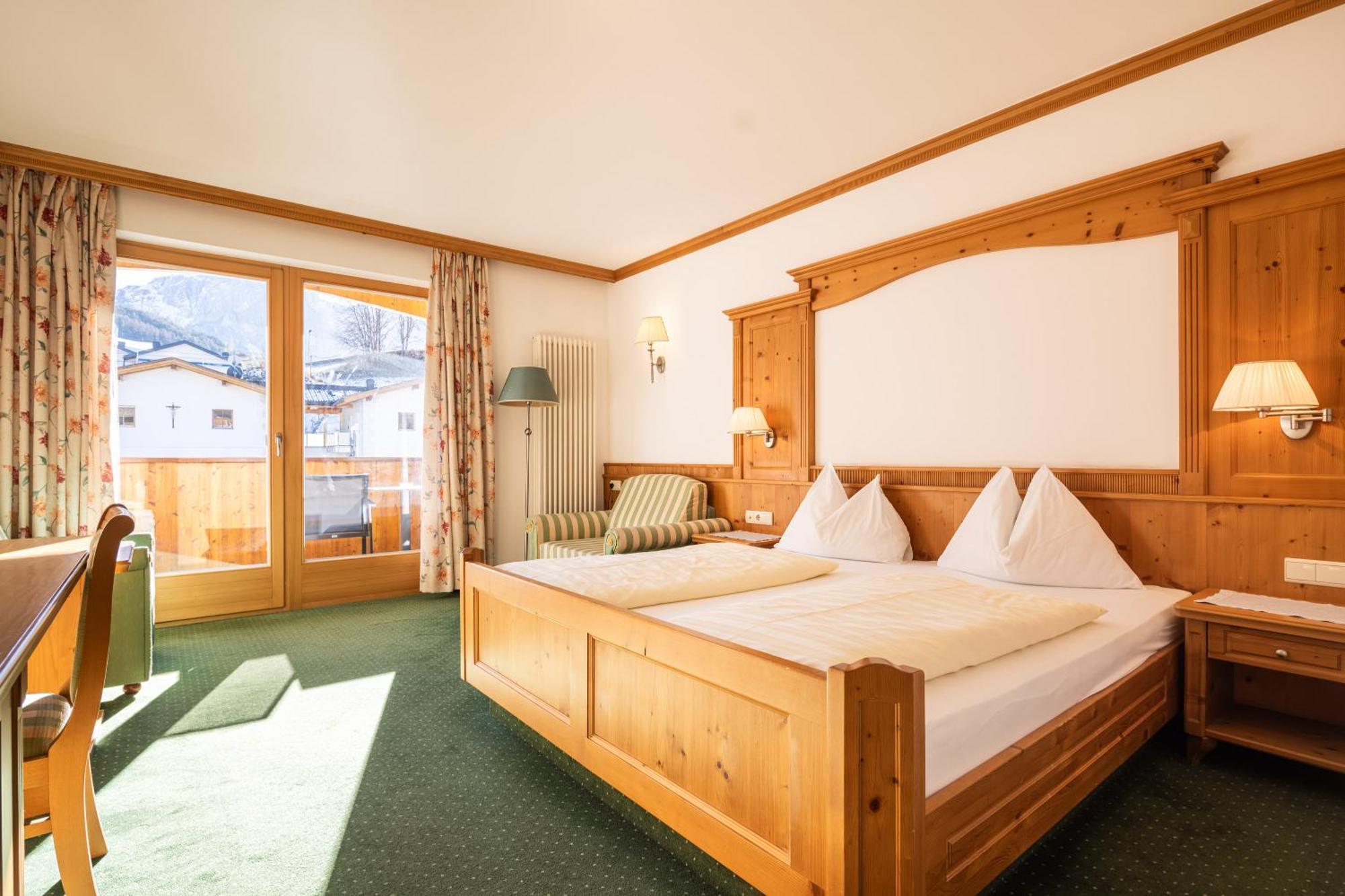 Superior Double Room Balcony,1534118041:JPEG