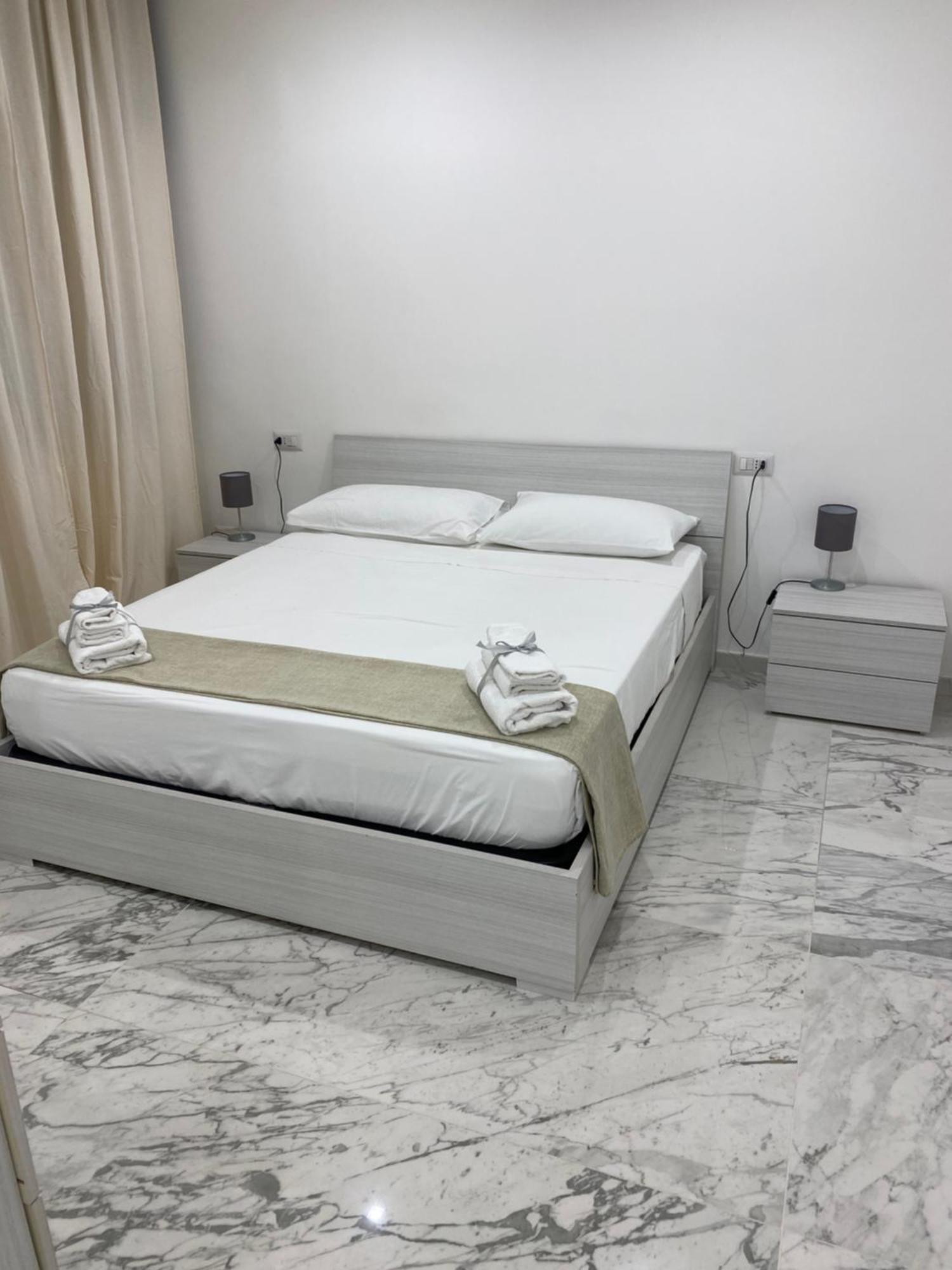 Double Room,1535052007:JPEG