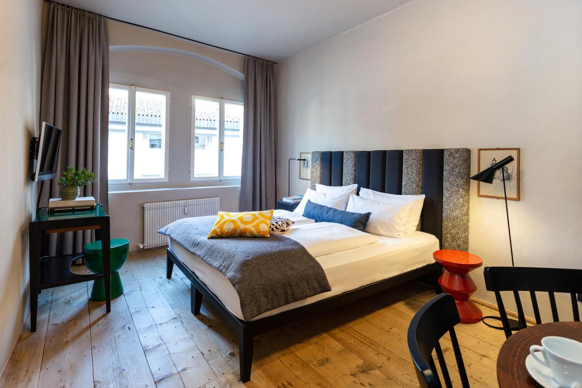 Double Room,1535276233:JPEG