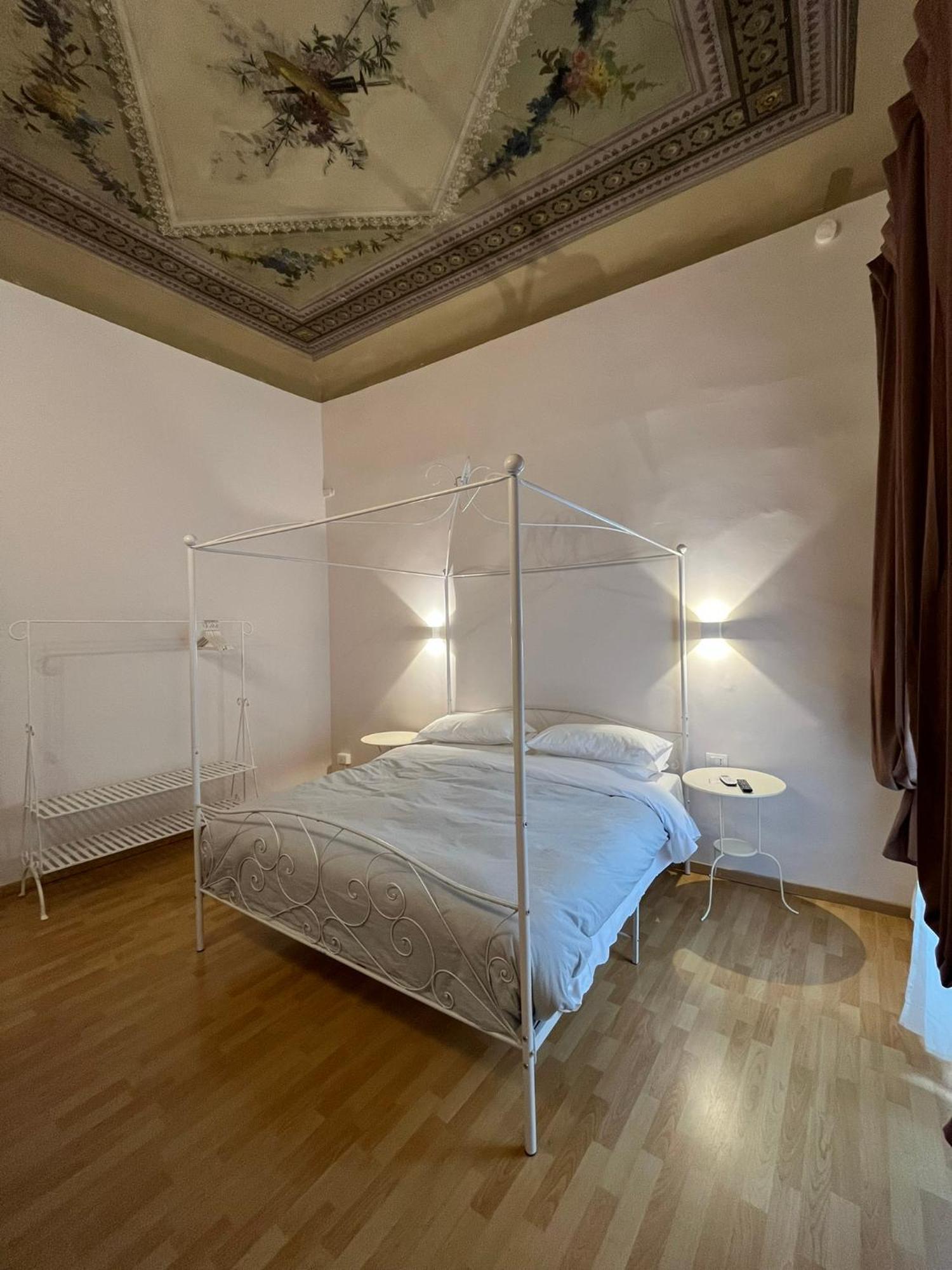 Large Double Room,1535602747:JPEG