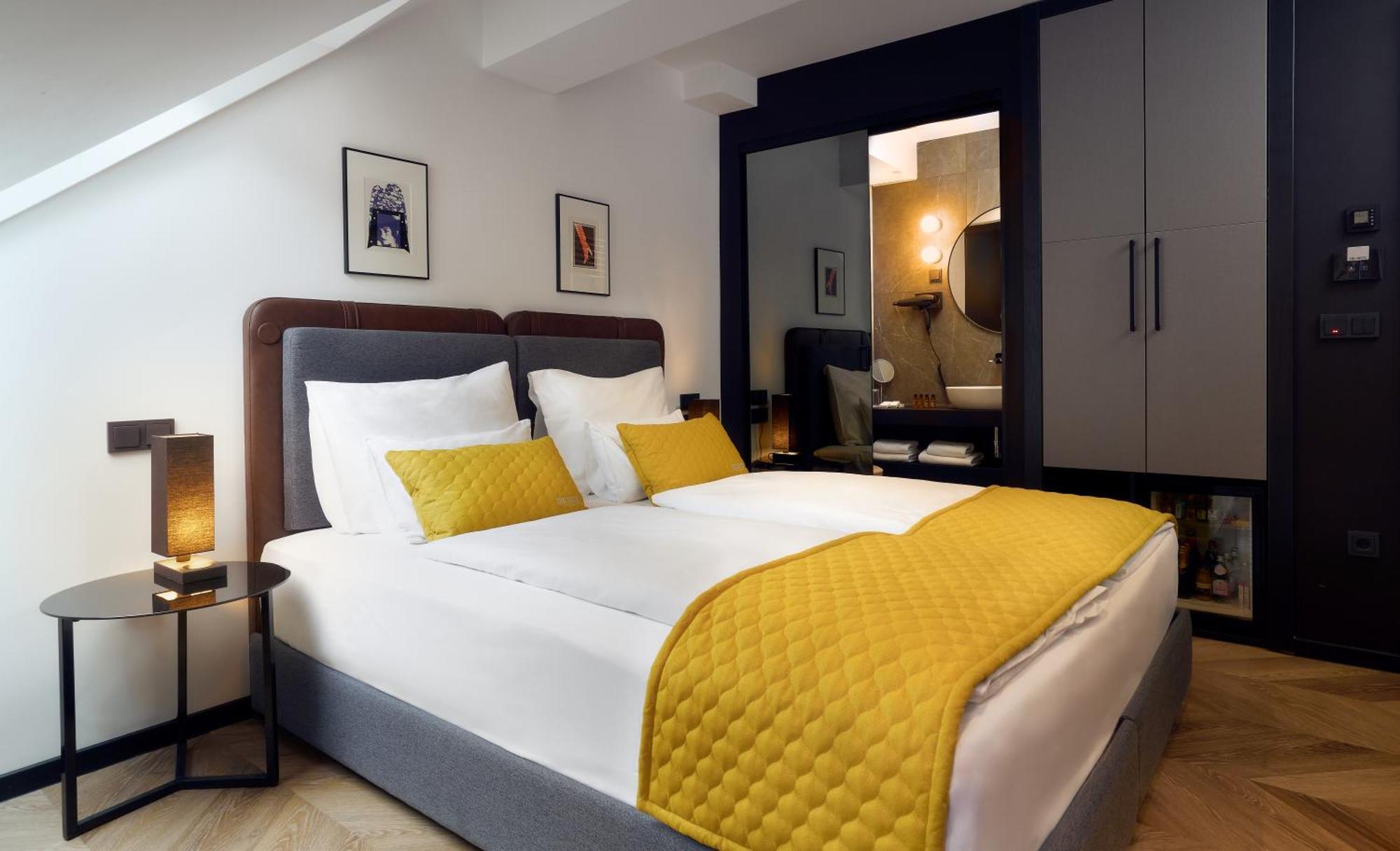Deluxe Double Room,1535598583:JPEG