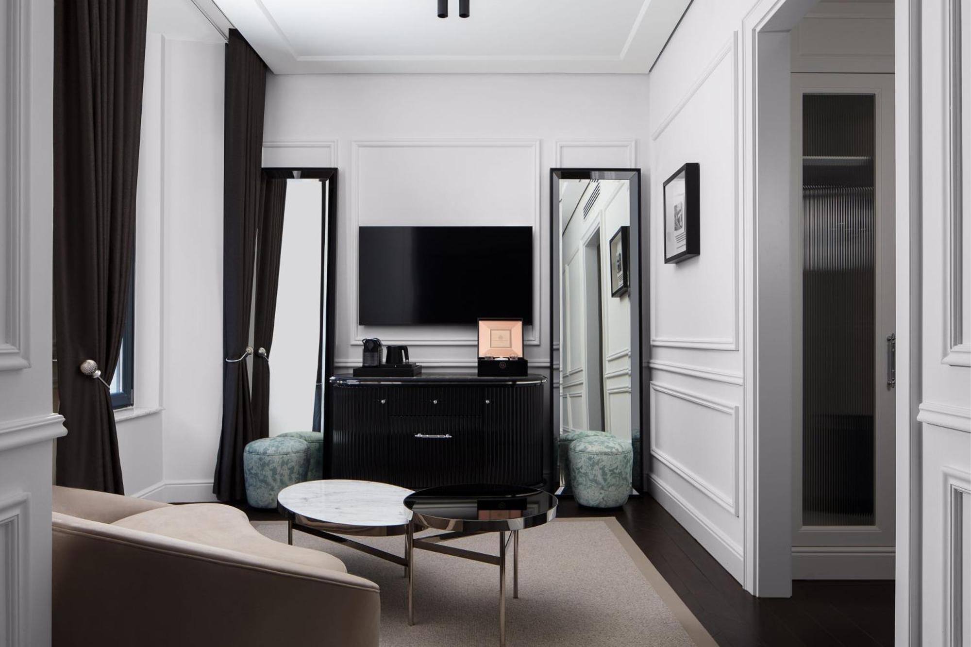 Grand Deluxe Room