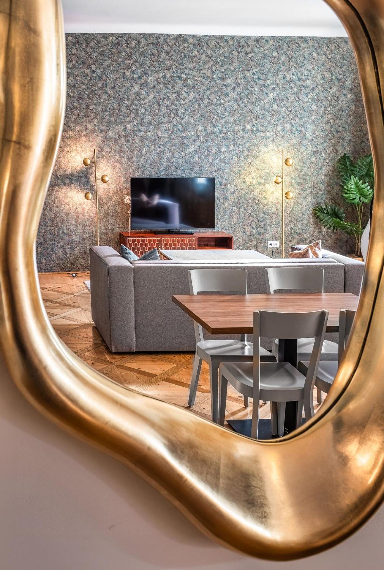 One-Bedroom Apartment,1536920857:JPEG