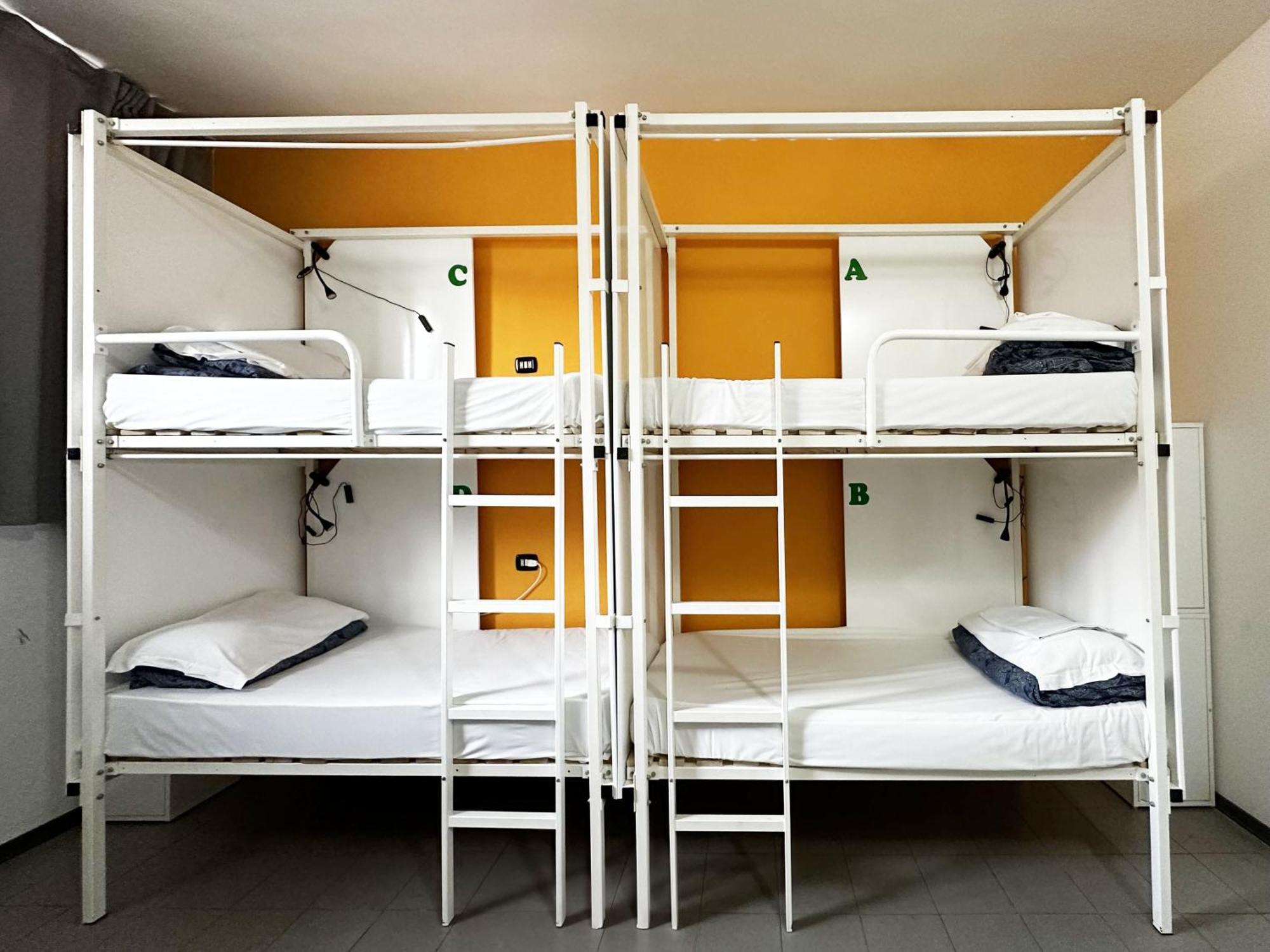 Bed 4-Bed Dormitory Private Bathroom,1536707395:JPEG