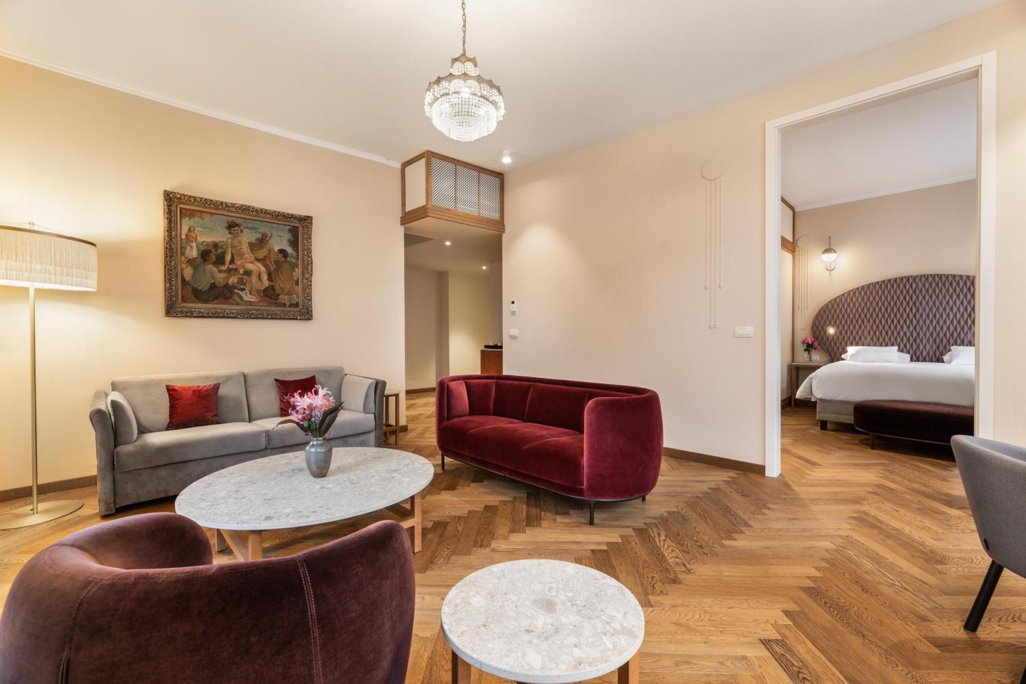 Grand Corner Suite