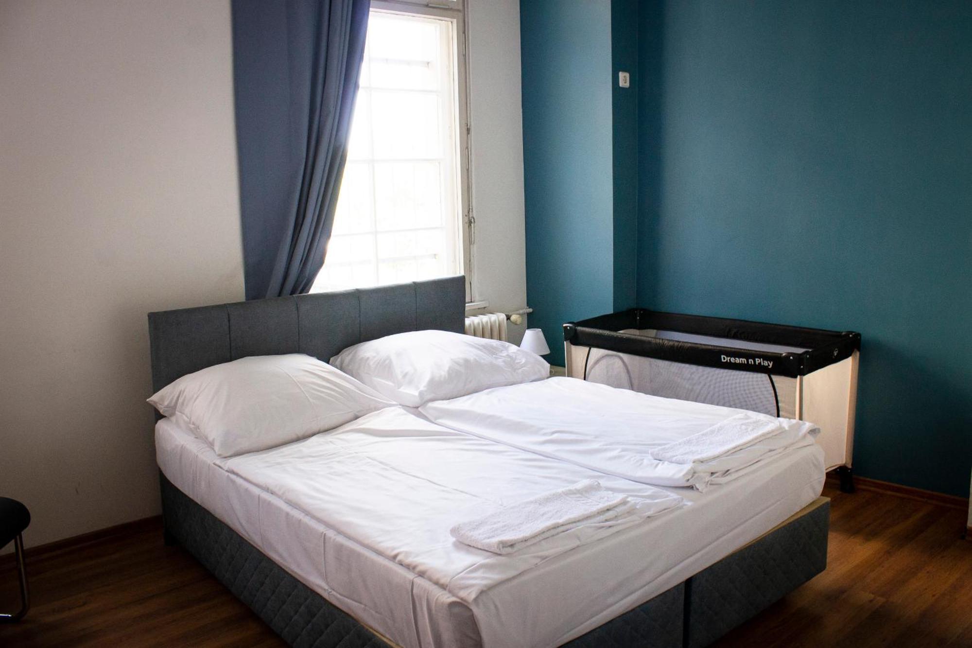 Double Room,1537140130:JPEG
