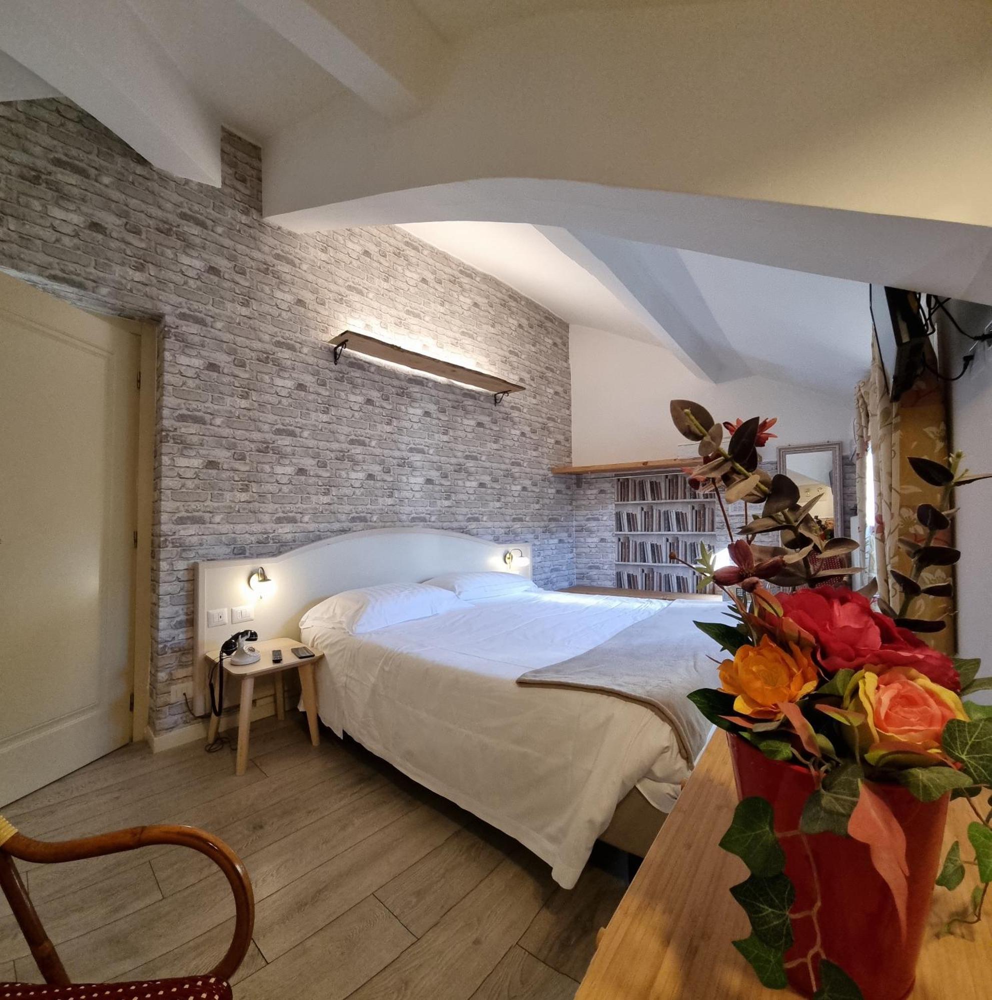 Double Room,1627203135:JPEG