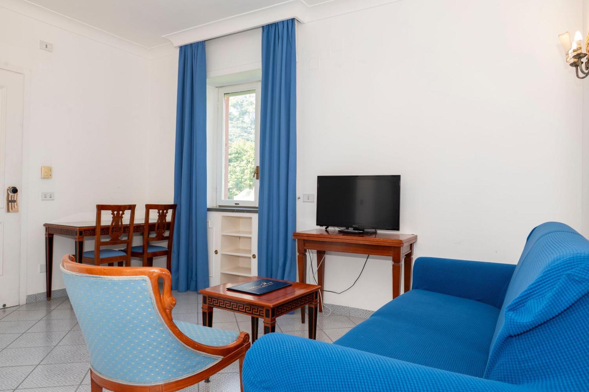 One-Bedroom Apartment,1538255470:JPEG