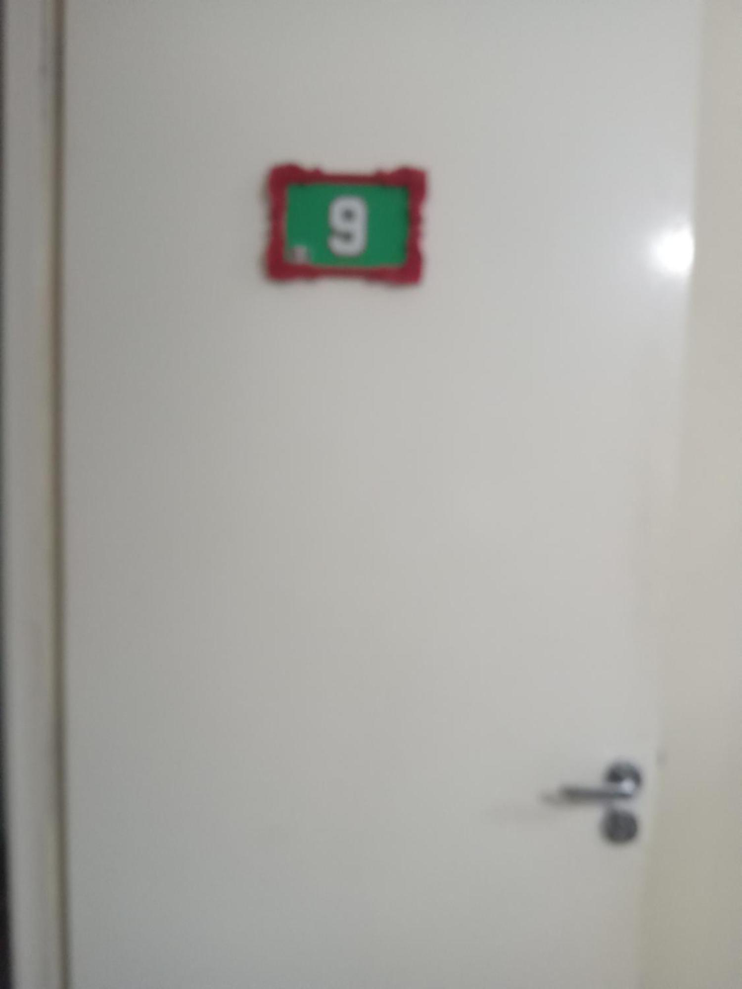 Large Single Room,1538300053:JPEG