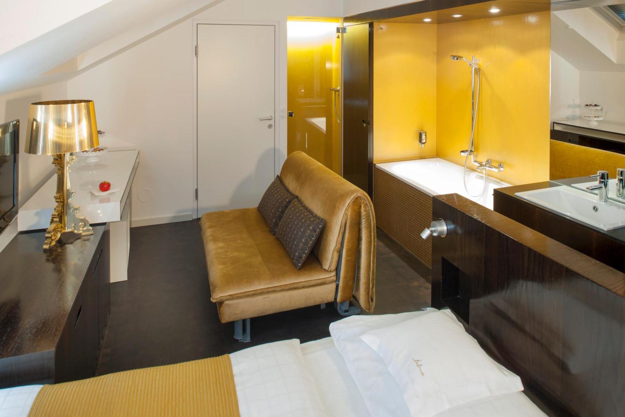 Deluxe Double Room,1275413485:JPEG