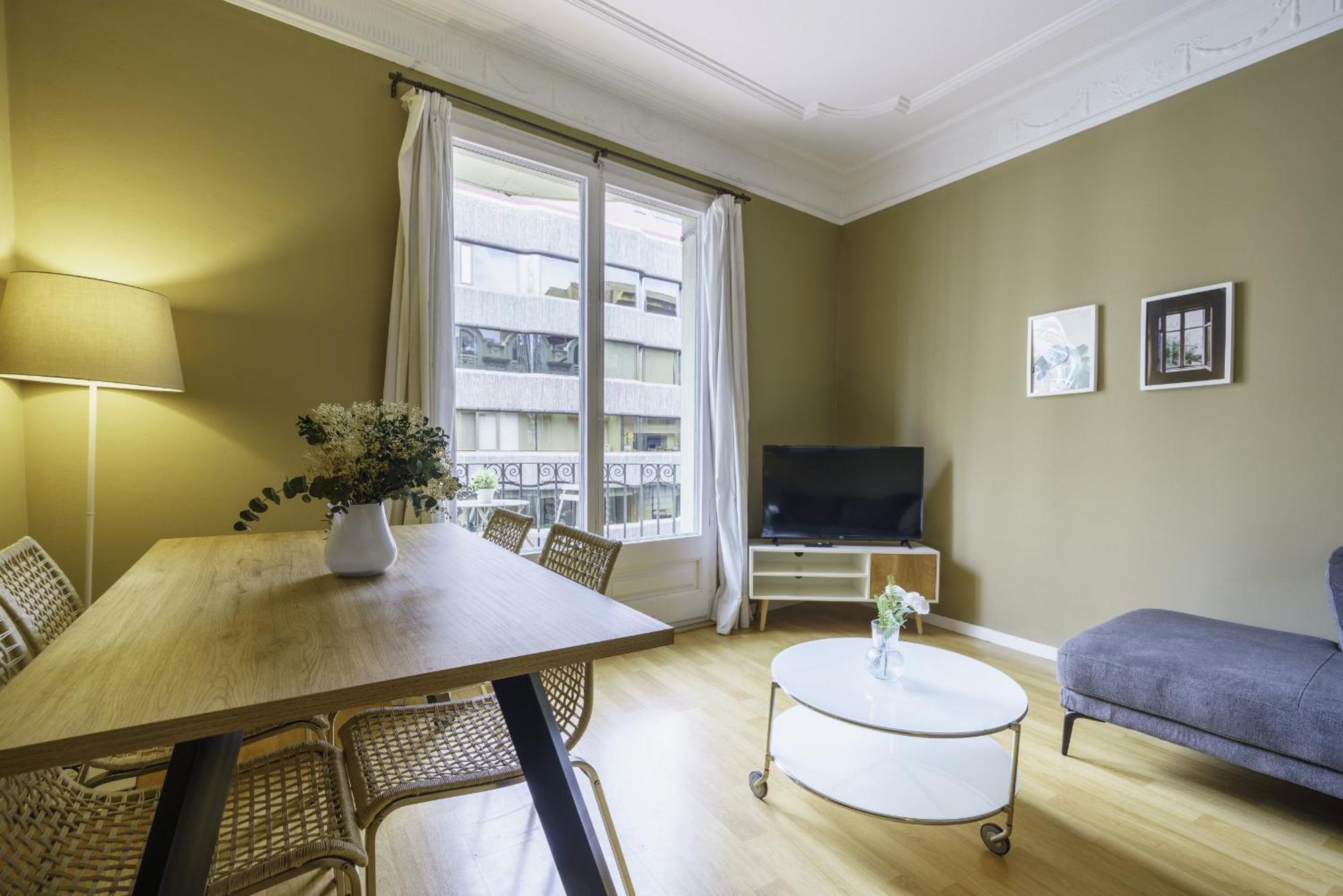 Deluxe Apartment,1552216195:JPEG