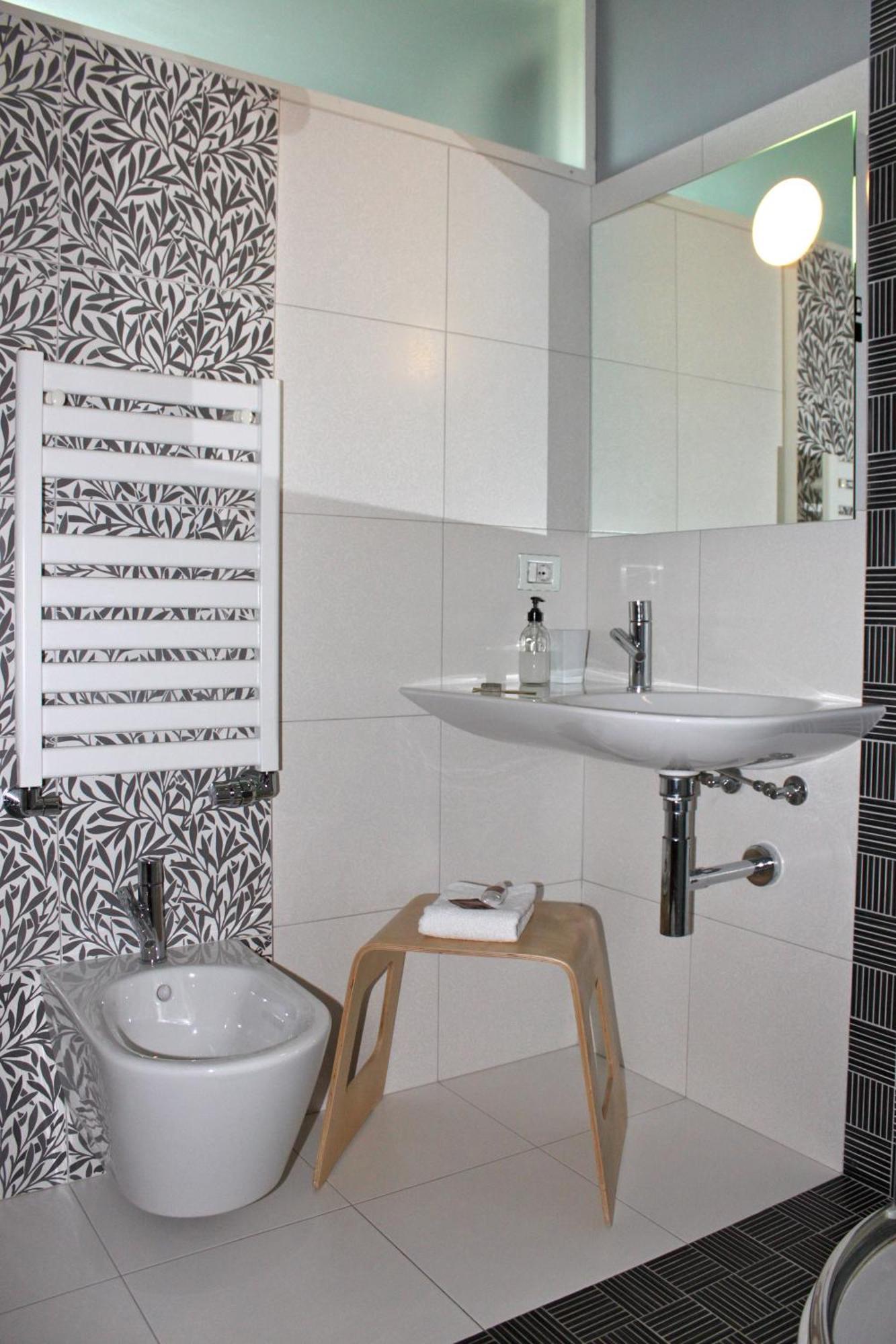 Double or Twin Room Private External Bathroom,1539212740:JPEG