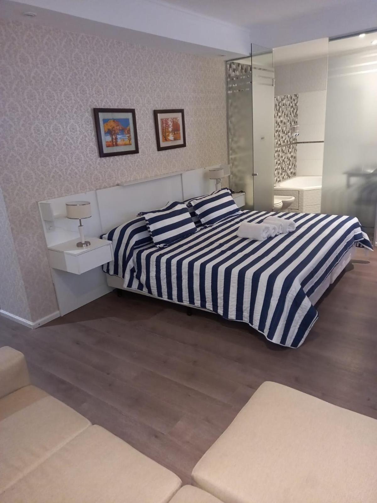 King Suite Spa Bath