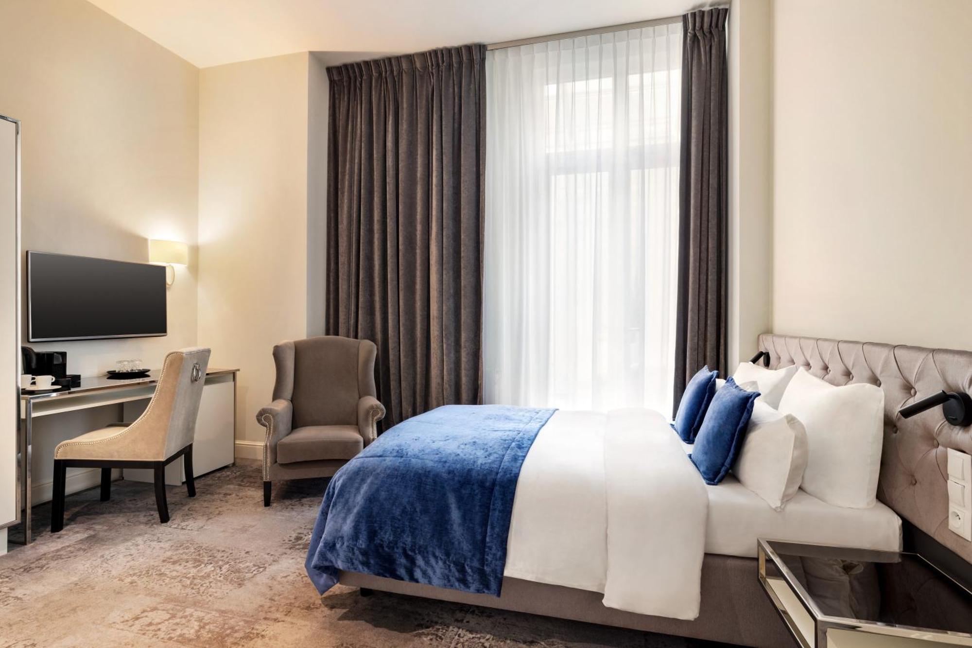 Classic Room,1765435123:JPEG