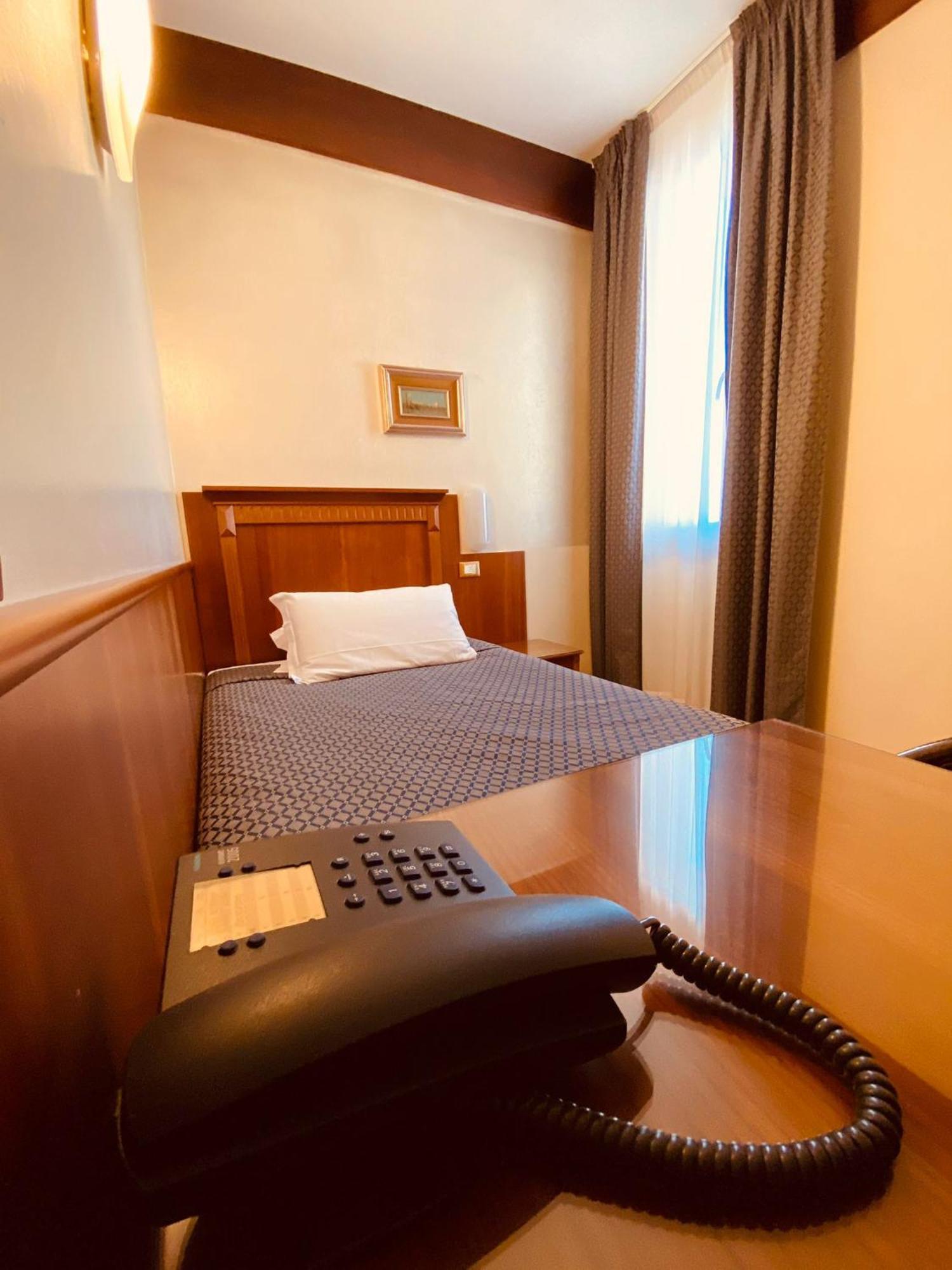 Single Room Sea View,1226971922:JPEG